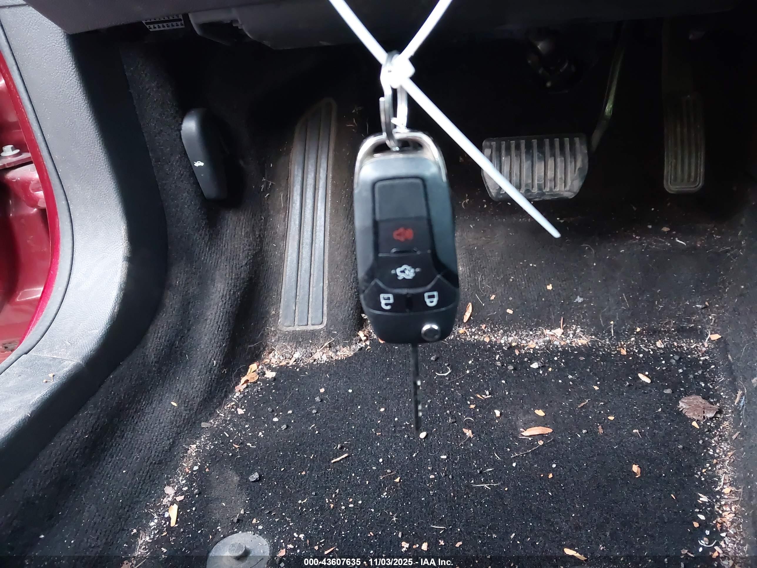 FORD FUSION image 11
