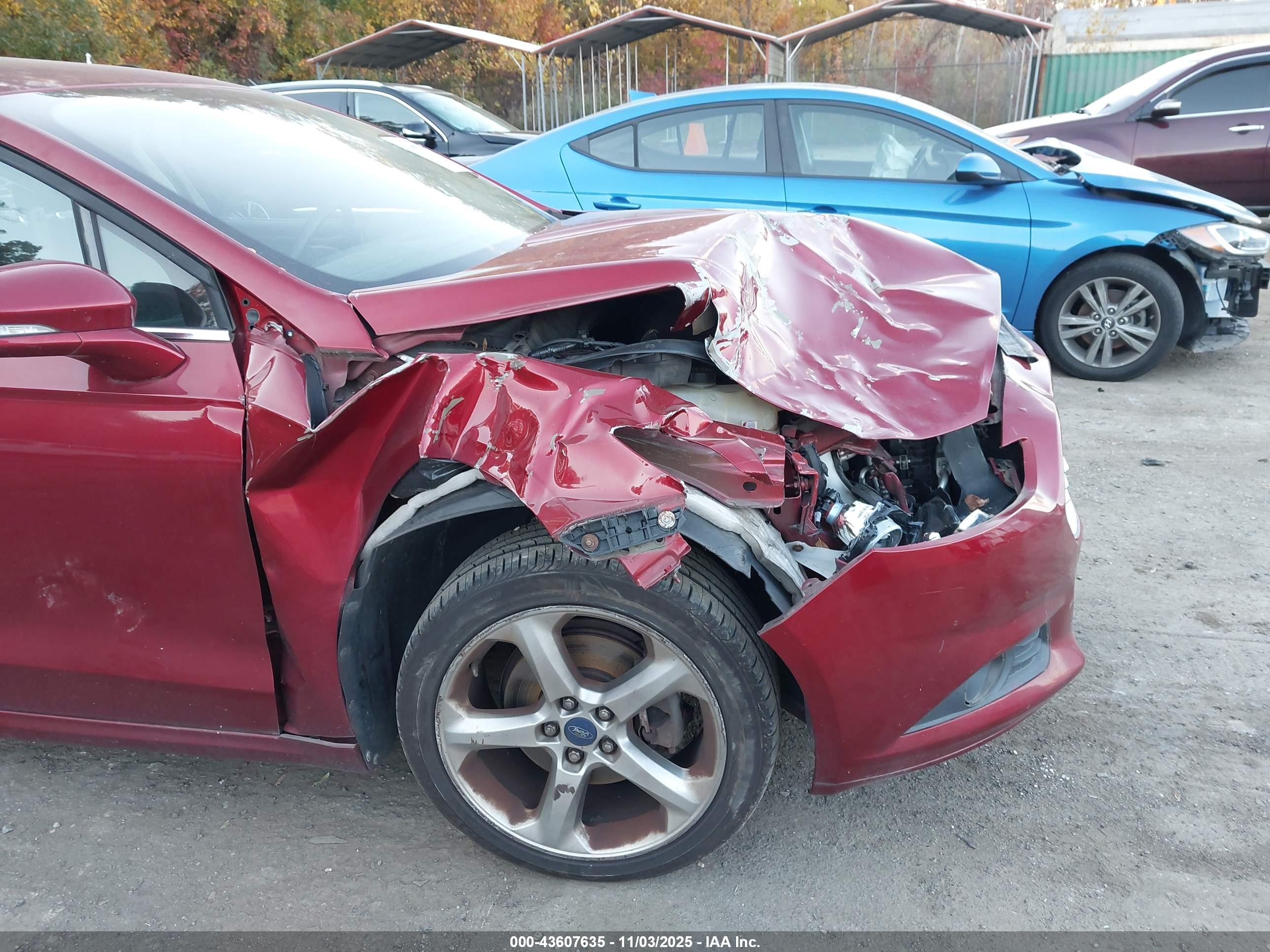 FORD FUSION image 6