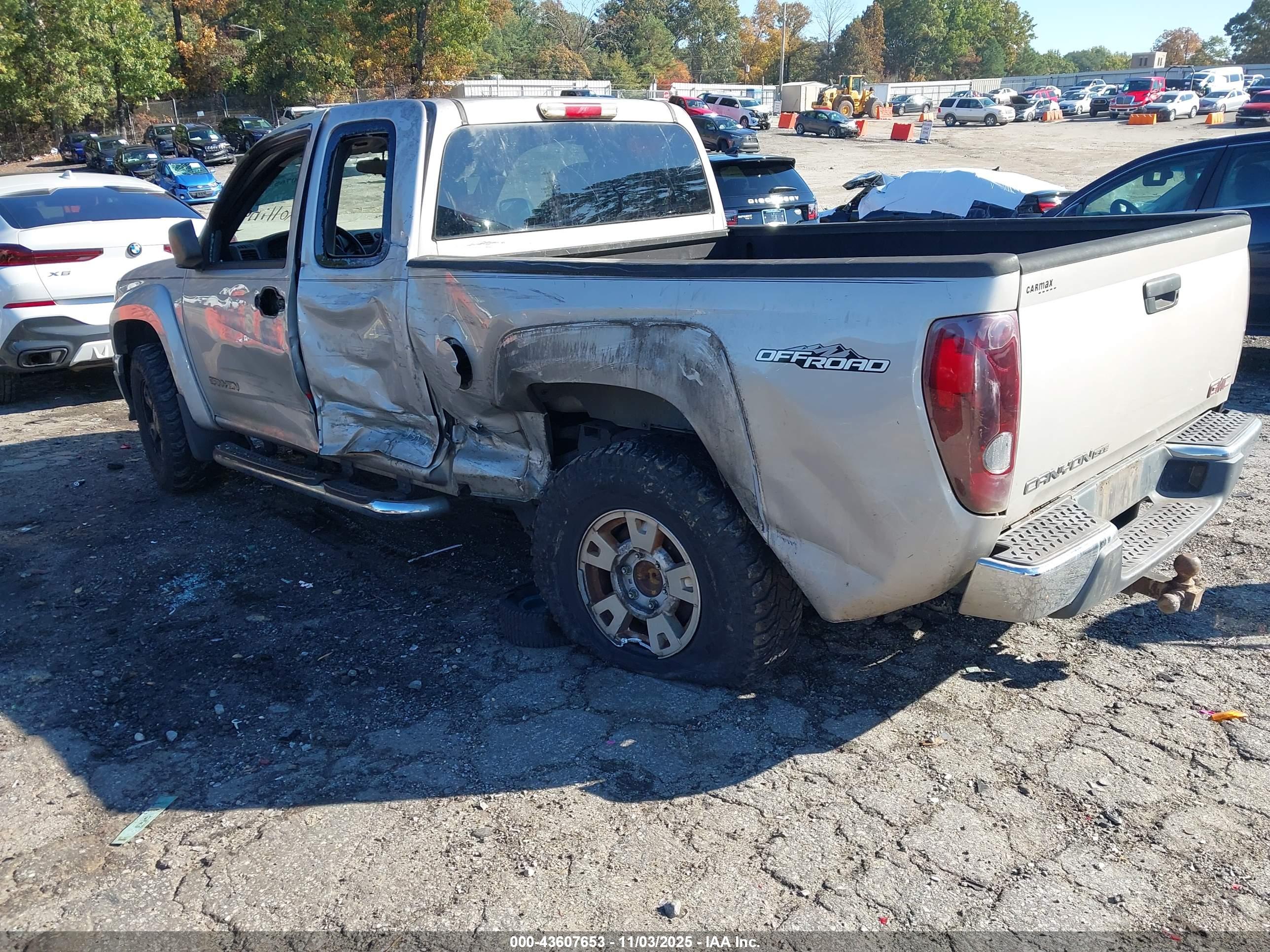 GMC CANYON image 3