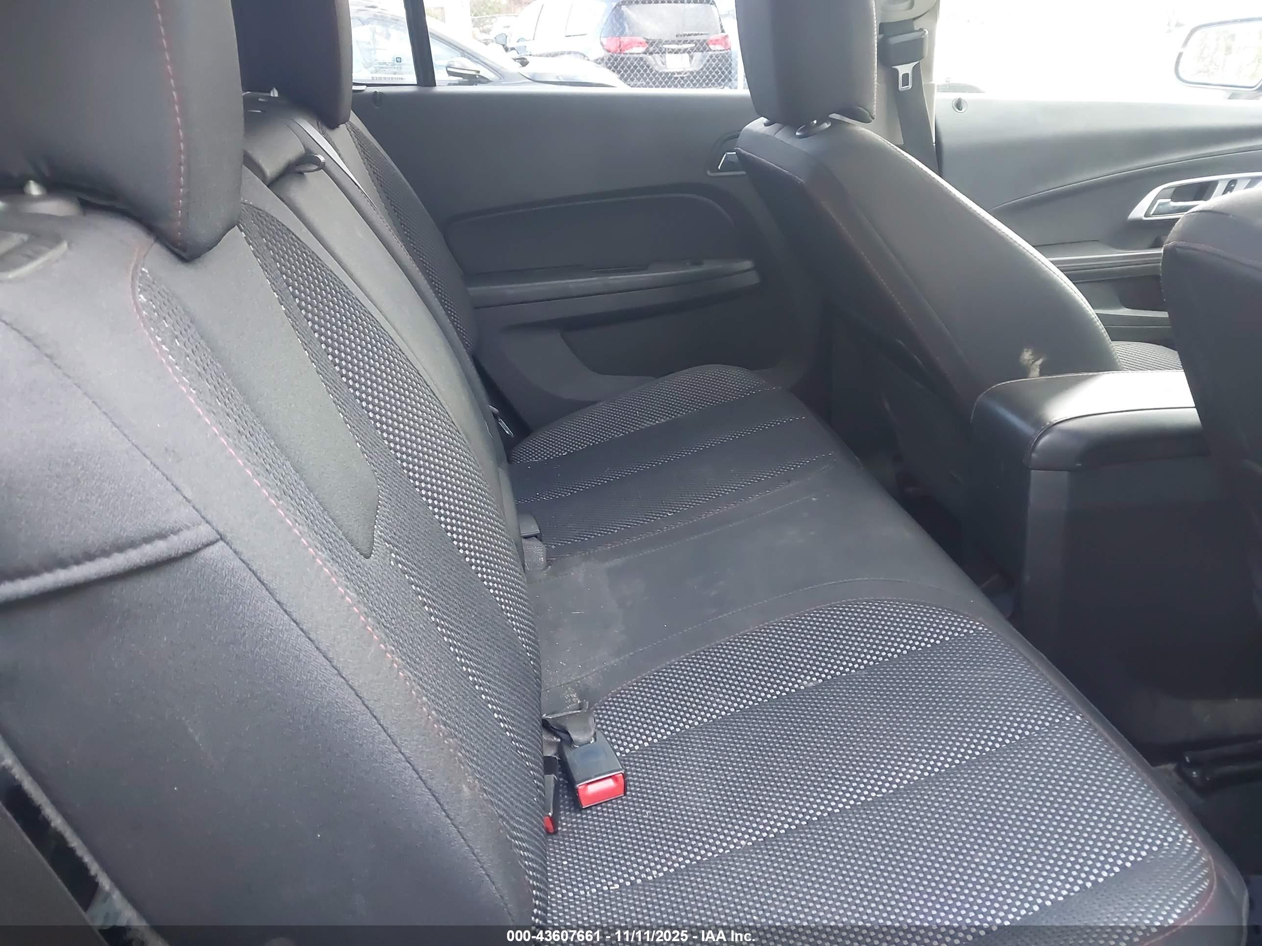 CHEVROLET EQUINOX image 8