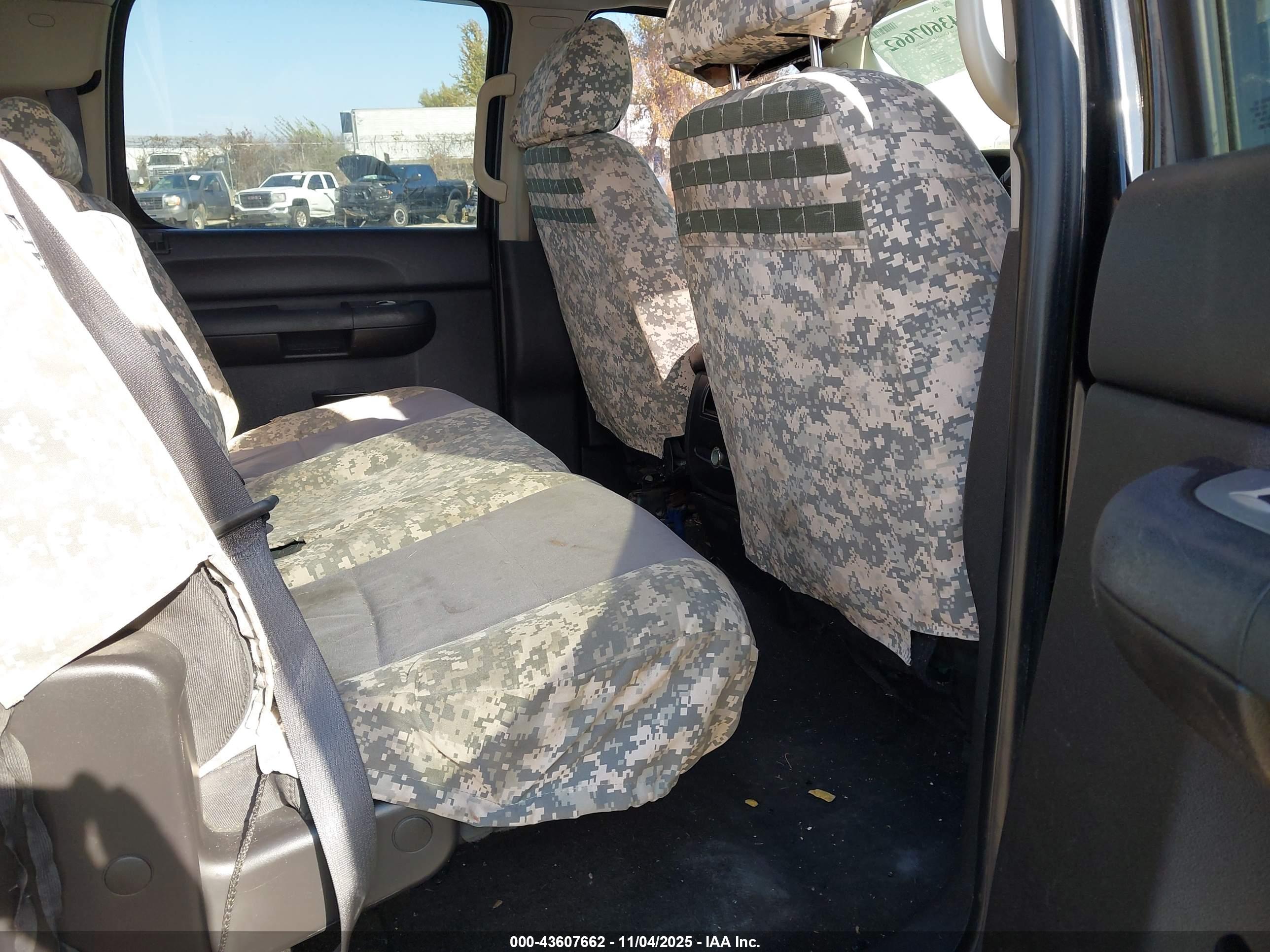 GMC SIERRA image 8