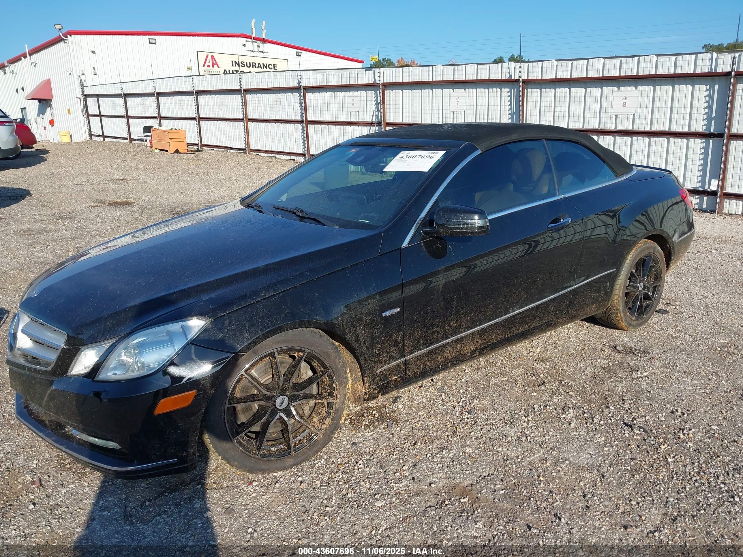 MERCEDES-BENZ E image 2