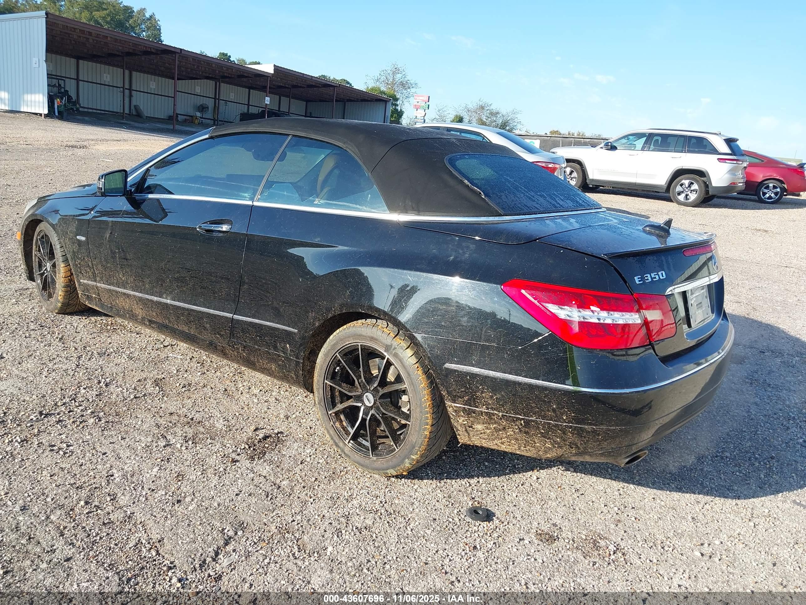MERCEDES-BENZ E image 3