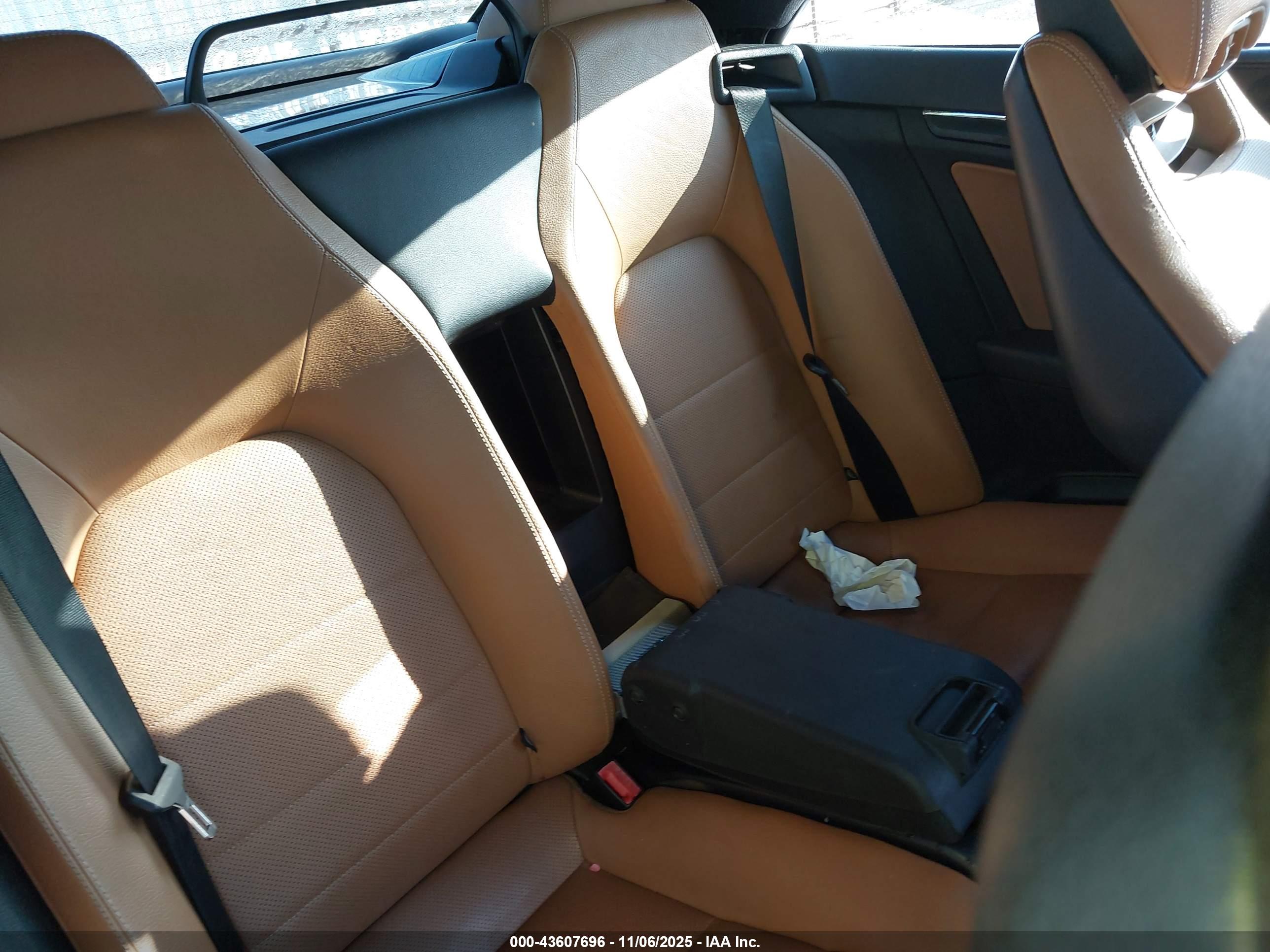 MERCEDES-BENZ E image 8
