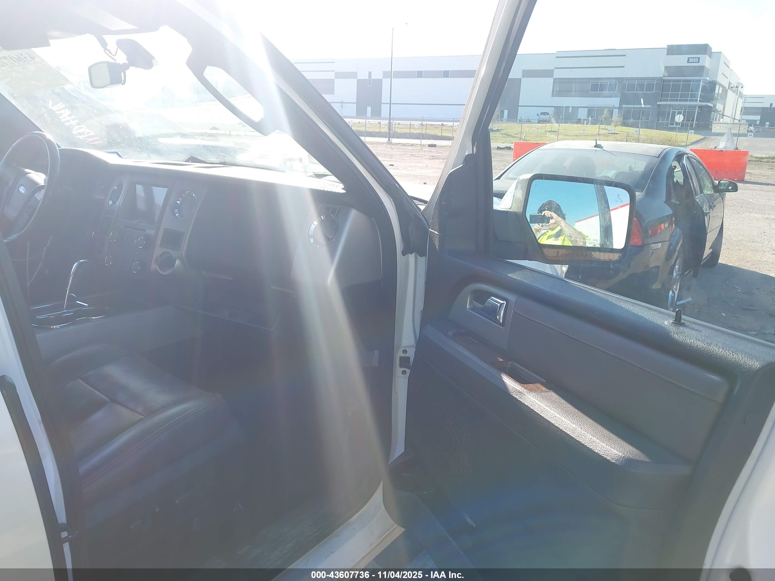 FORD EXPEDITION image 5
