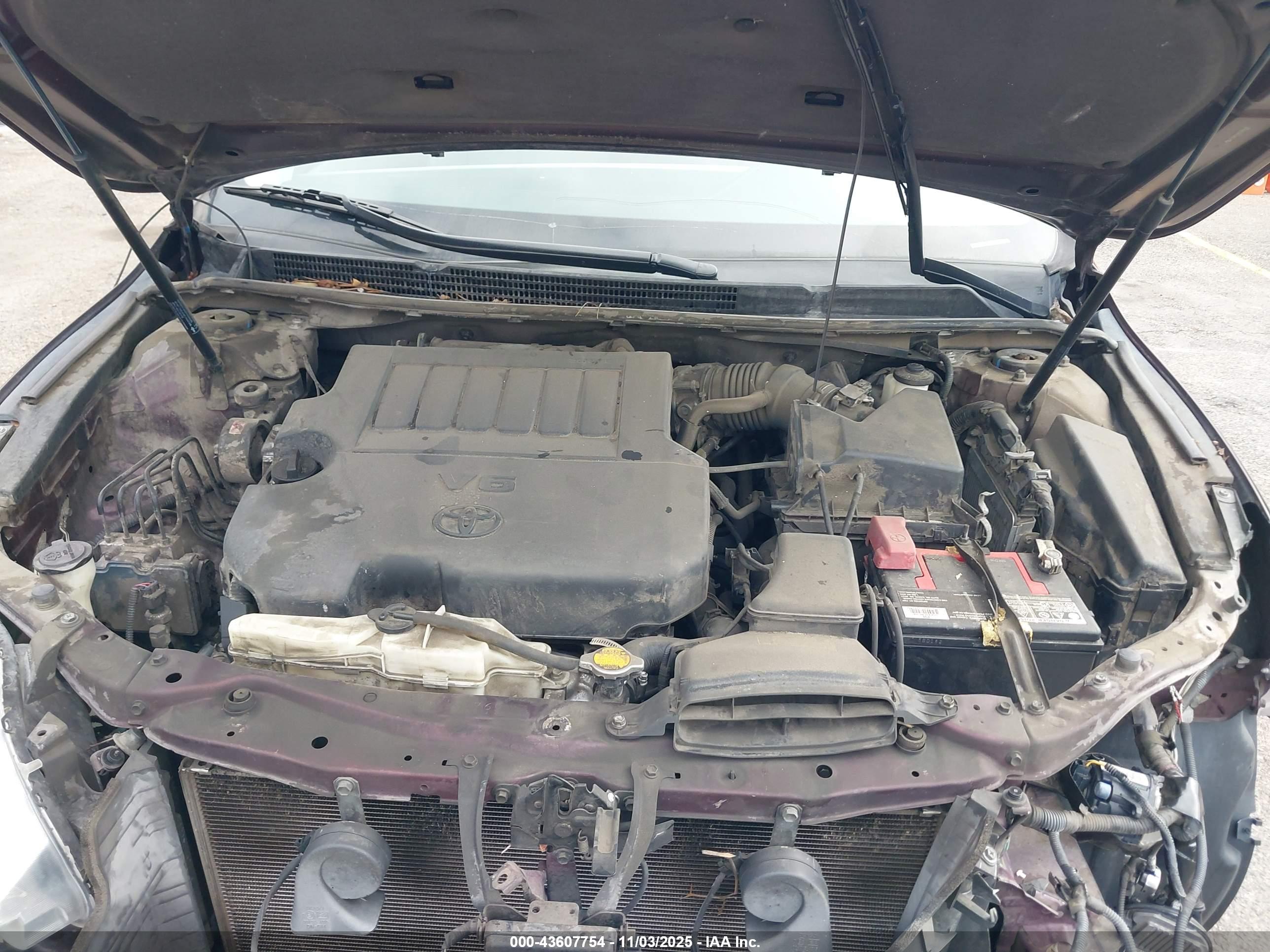 TOYOTA AVALON image 10