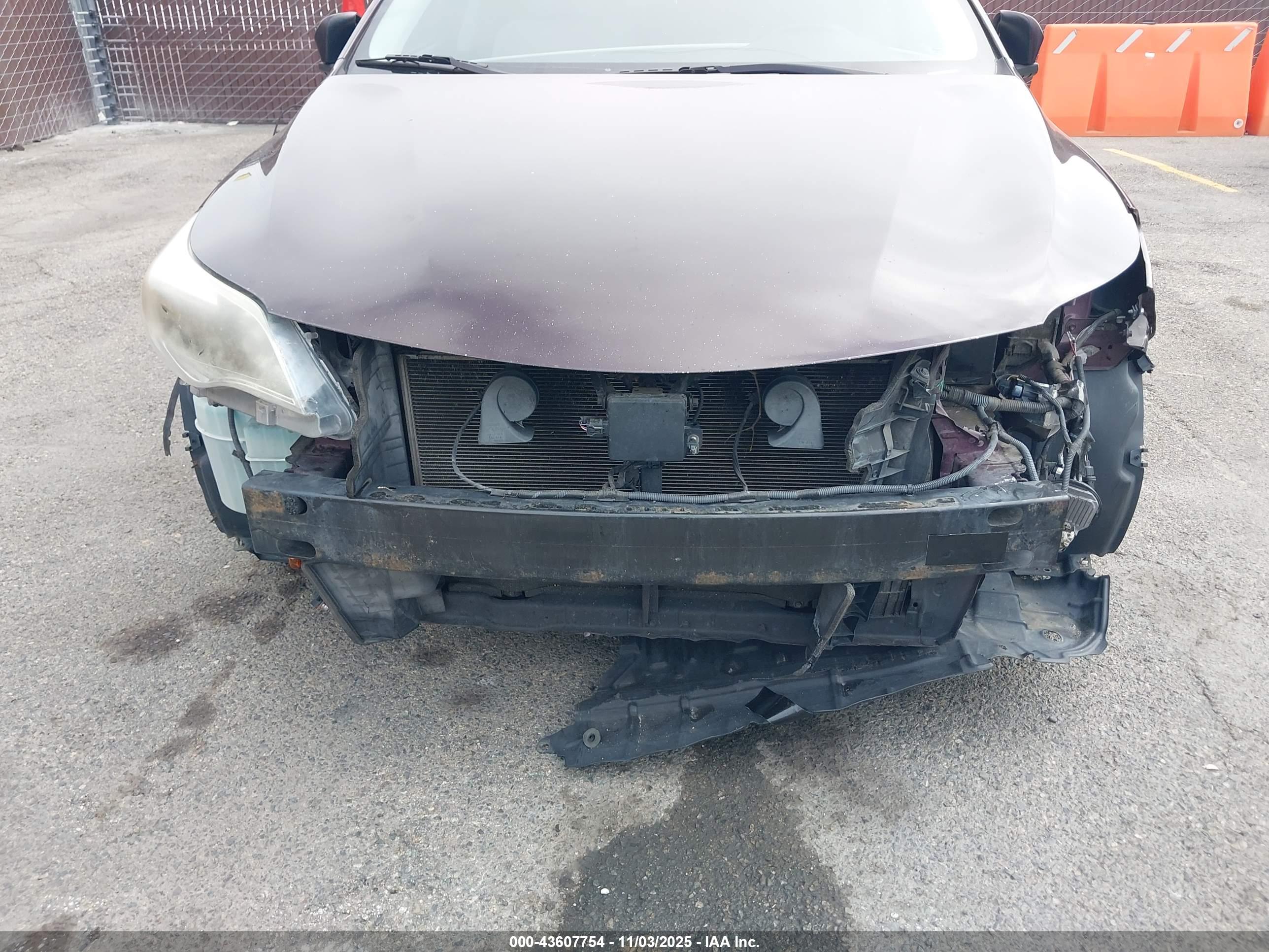 TOYOTA AVALON image 6