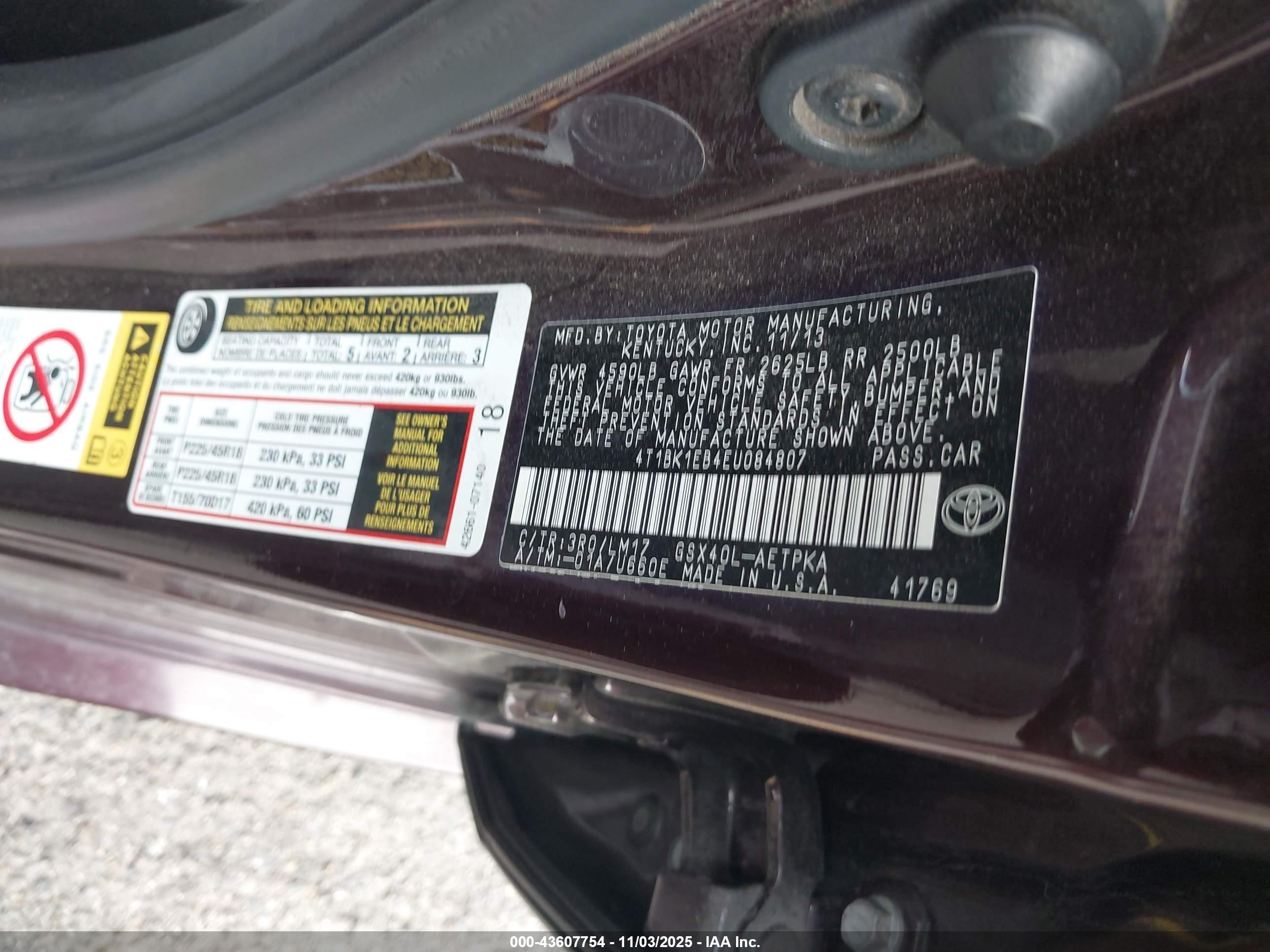 TOYOTA AVALON image 9