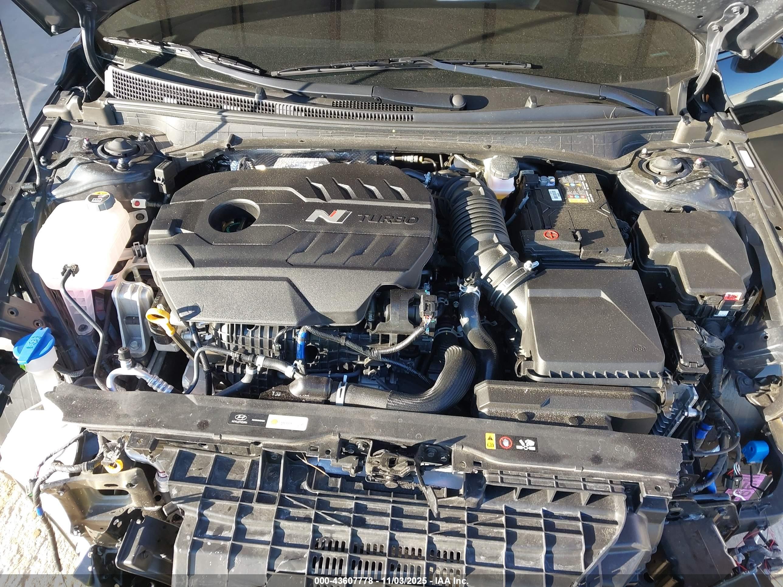HYUNDAI ELANTRA image 10