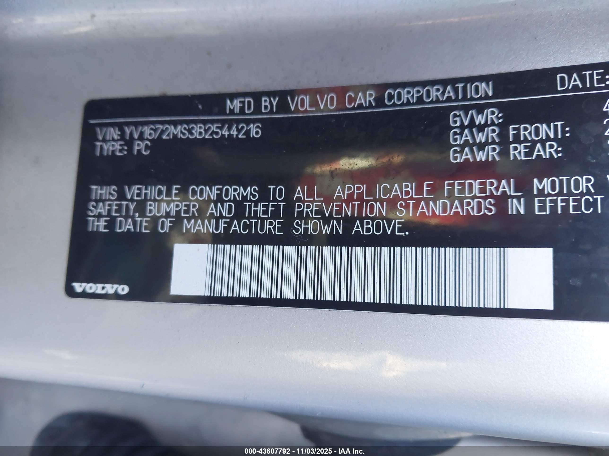 VOLVO S40 image 9