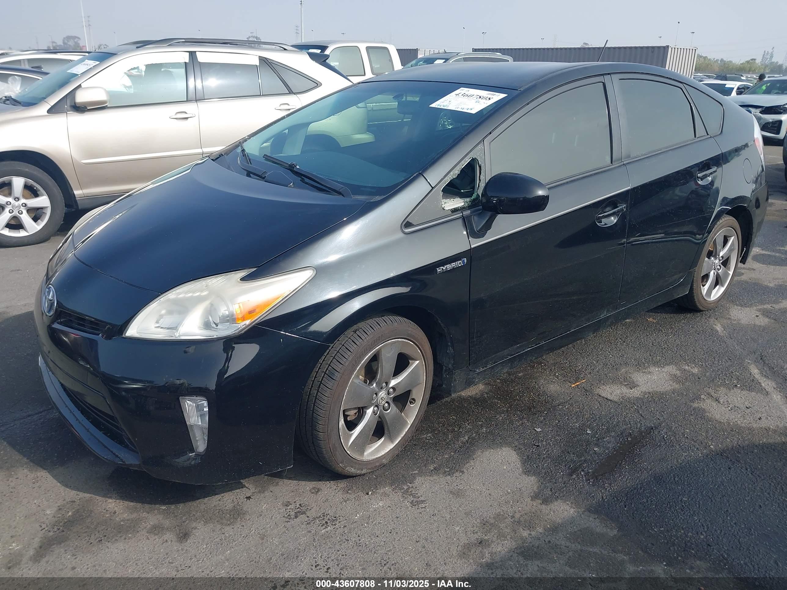TOYOTA PRIUS image 6