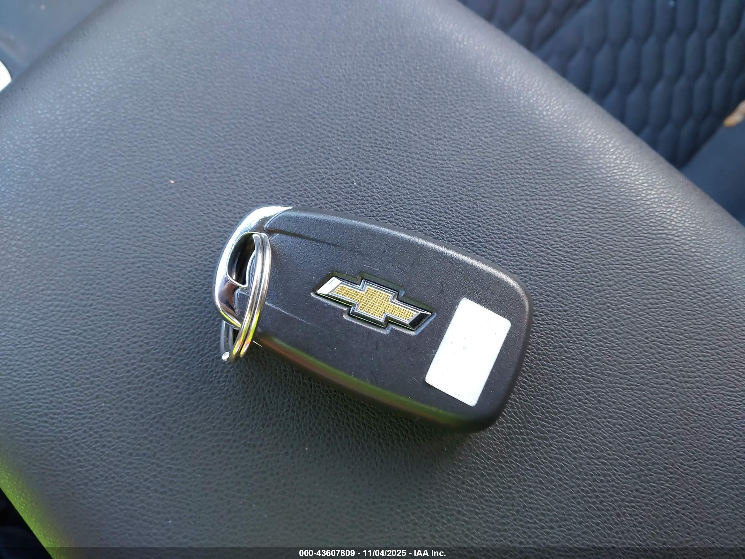 CHEVROLET EQUINOX image 11