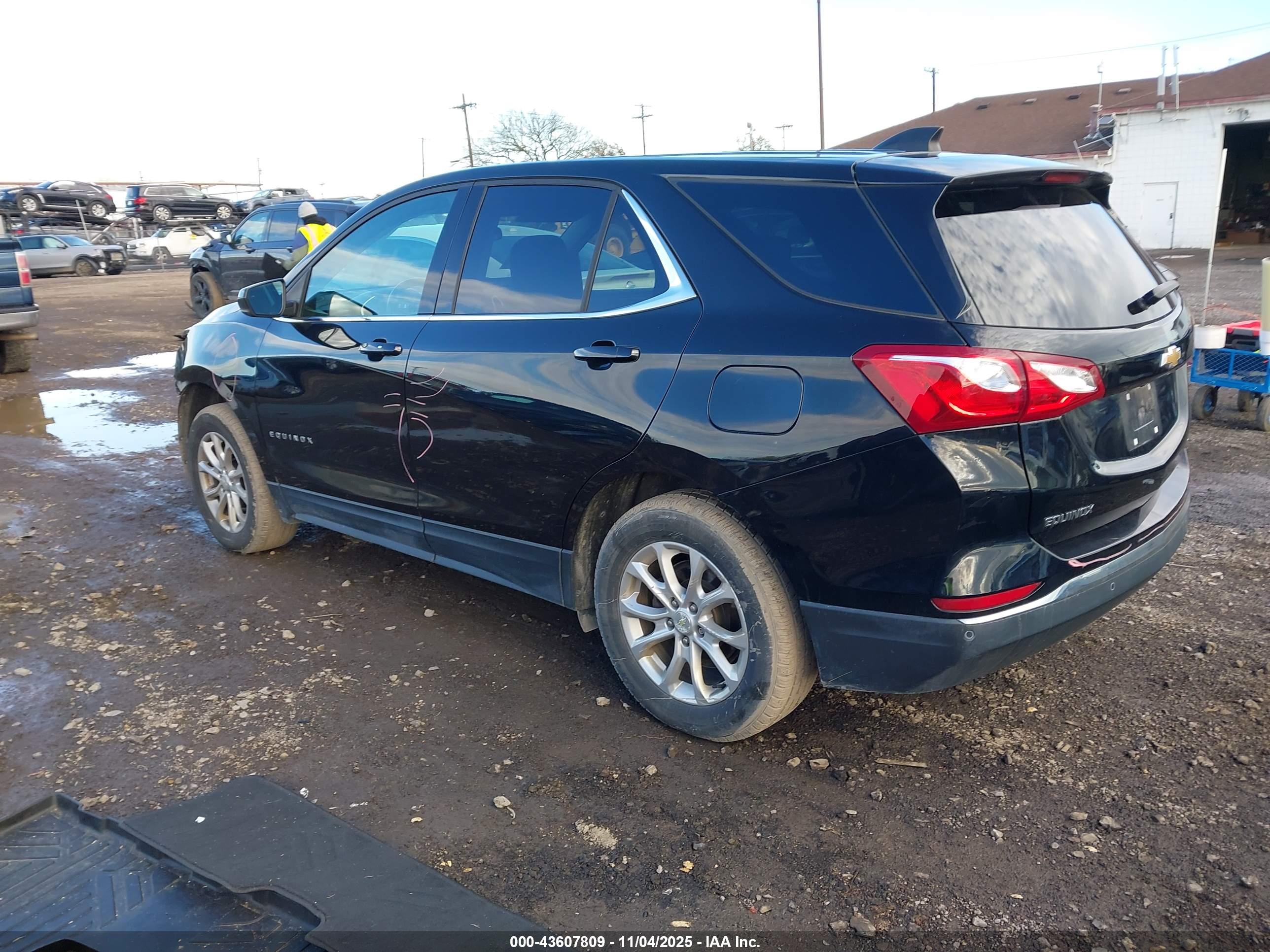 CHEVROLET EQUINOX image 3