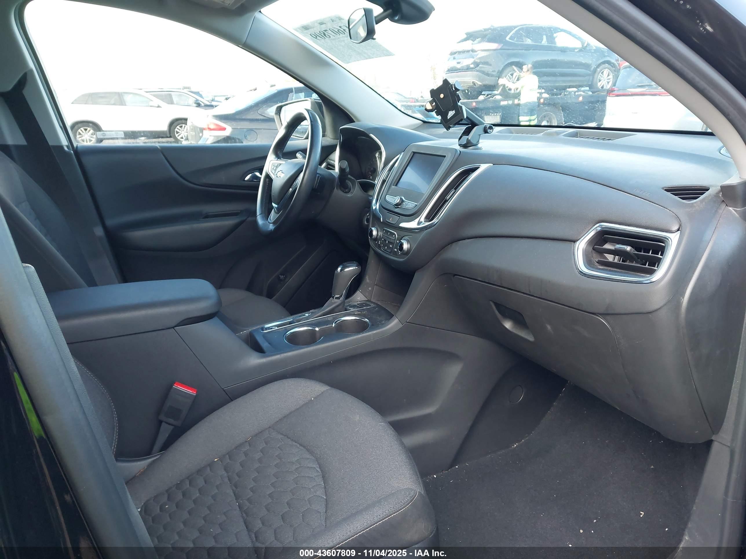 CHEVROLET EQUINOX image 5