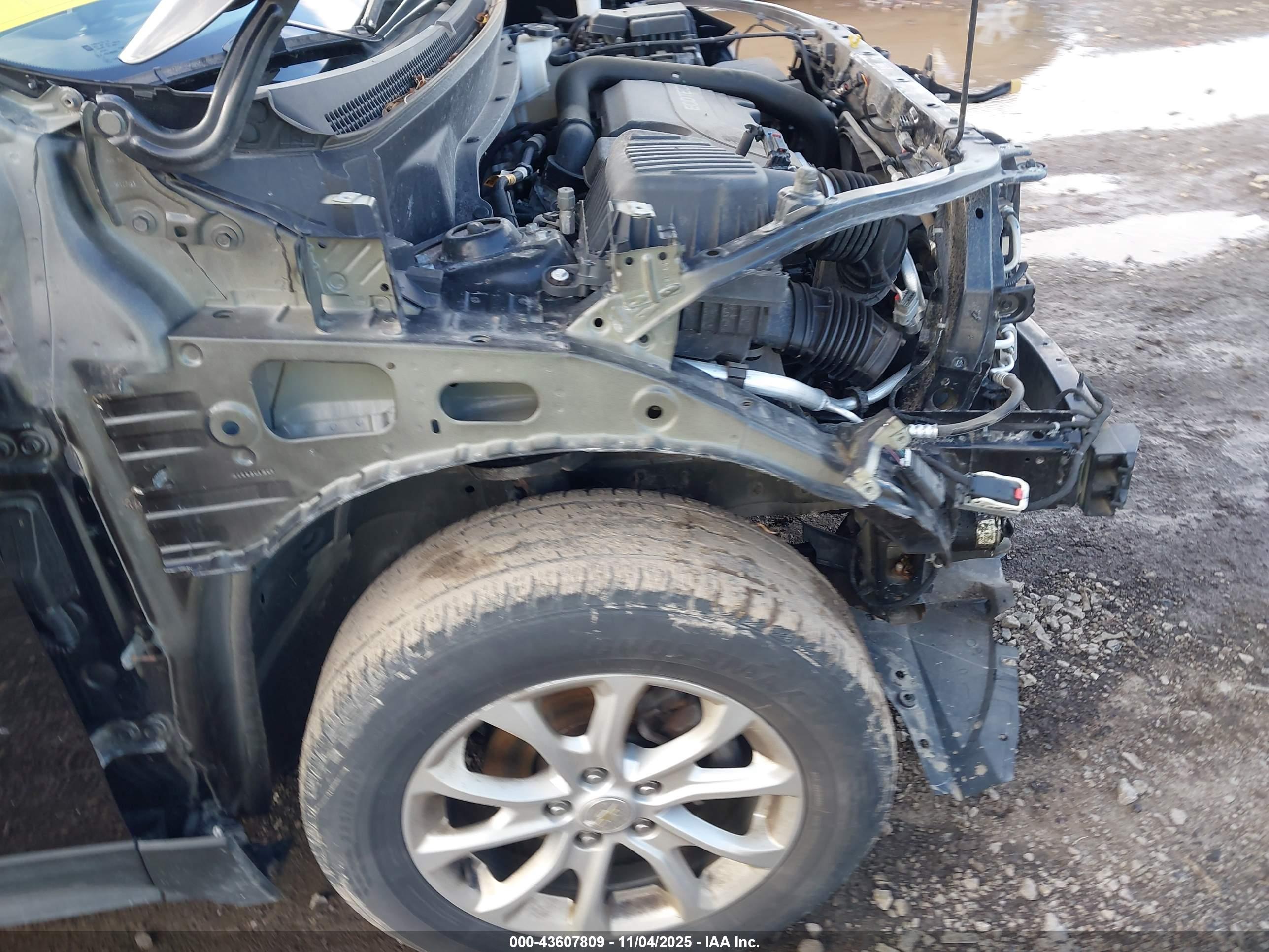CHEVROLET EQUINOX image 6