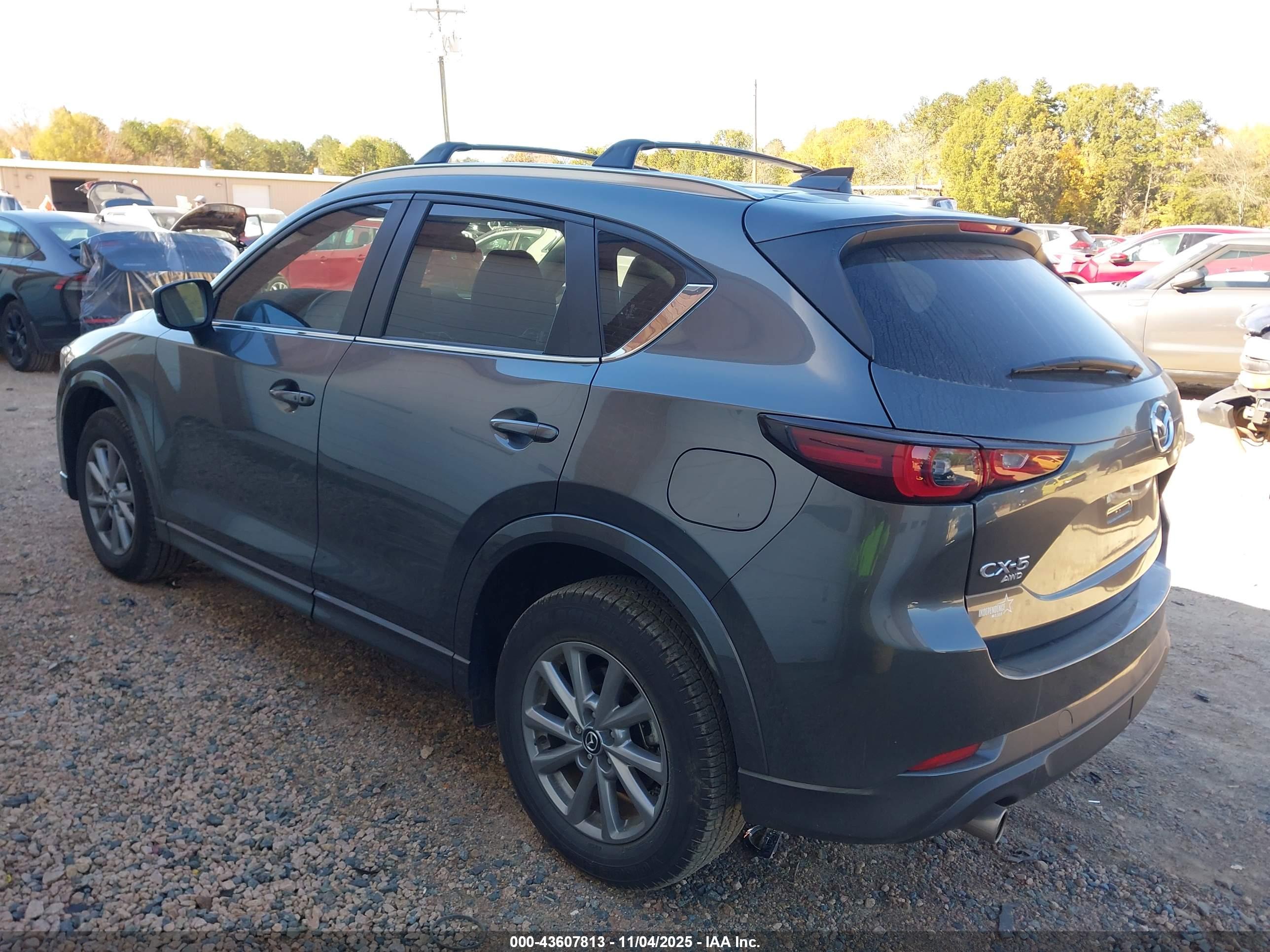 MAZDA CX-5 image 3