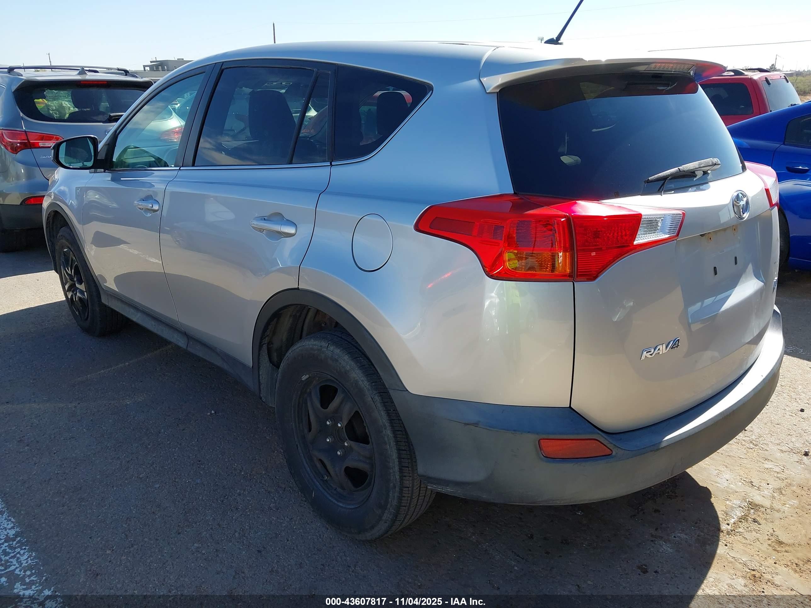 TOYOTA RAV4 image 3