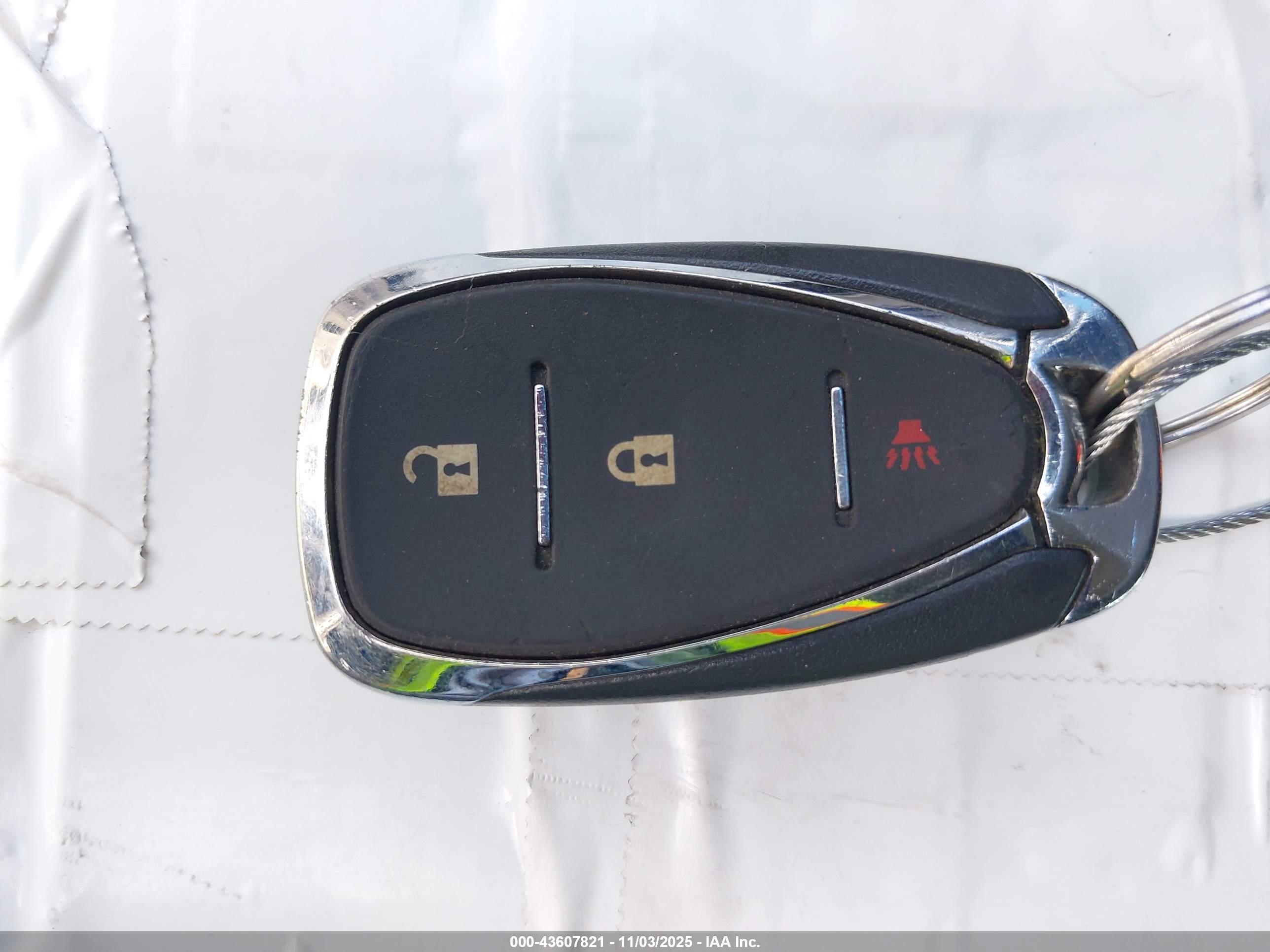 CHEVROLET EQUINOX image 11