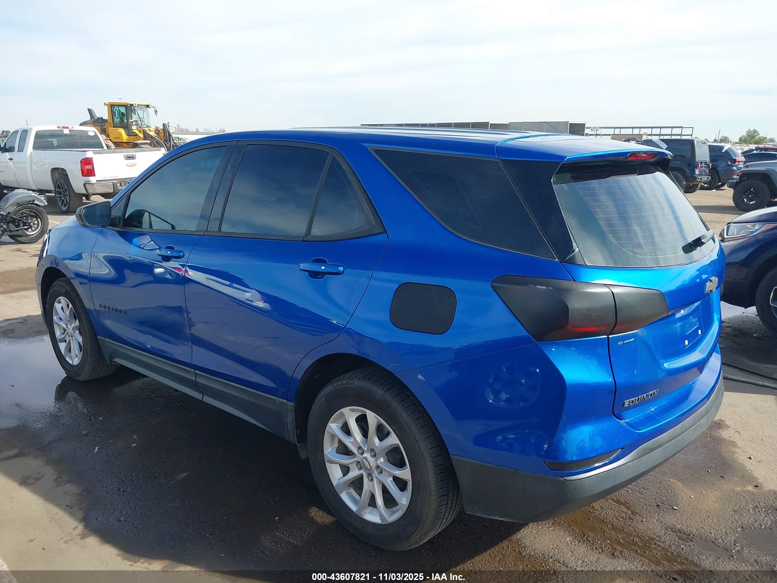 CHEVROLET EQUINOX image 3