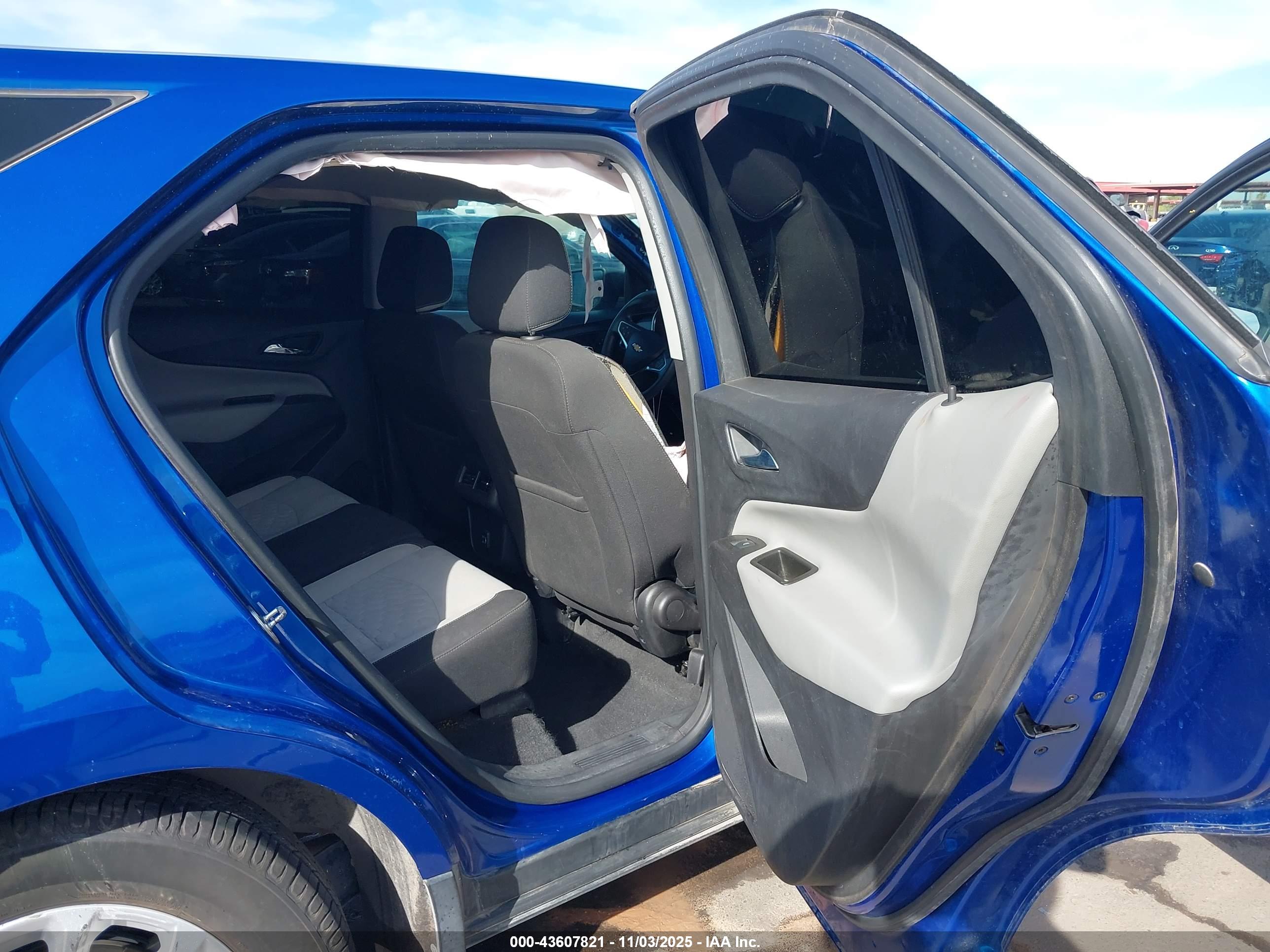 CHEVROLET EQUINOX image 8