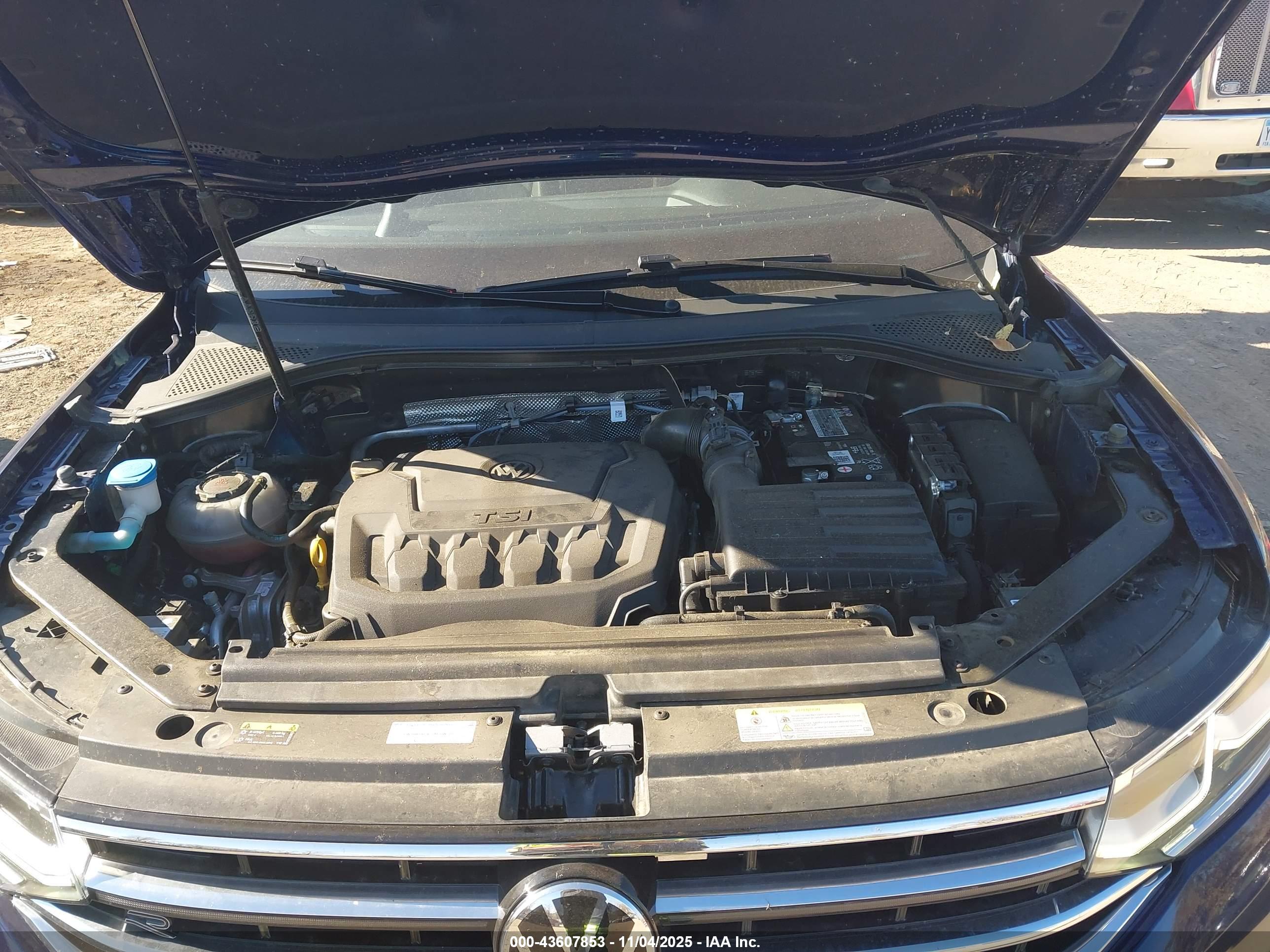VOLKSWAGEN TIGUAN image 10