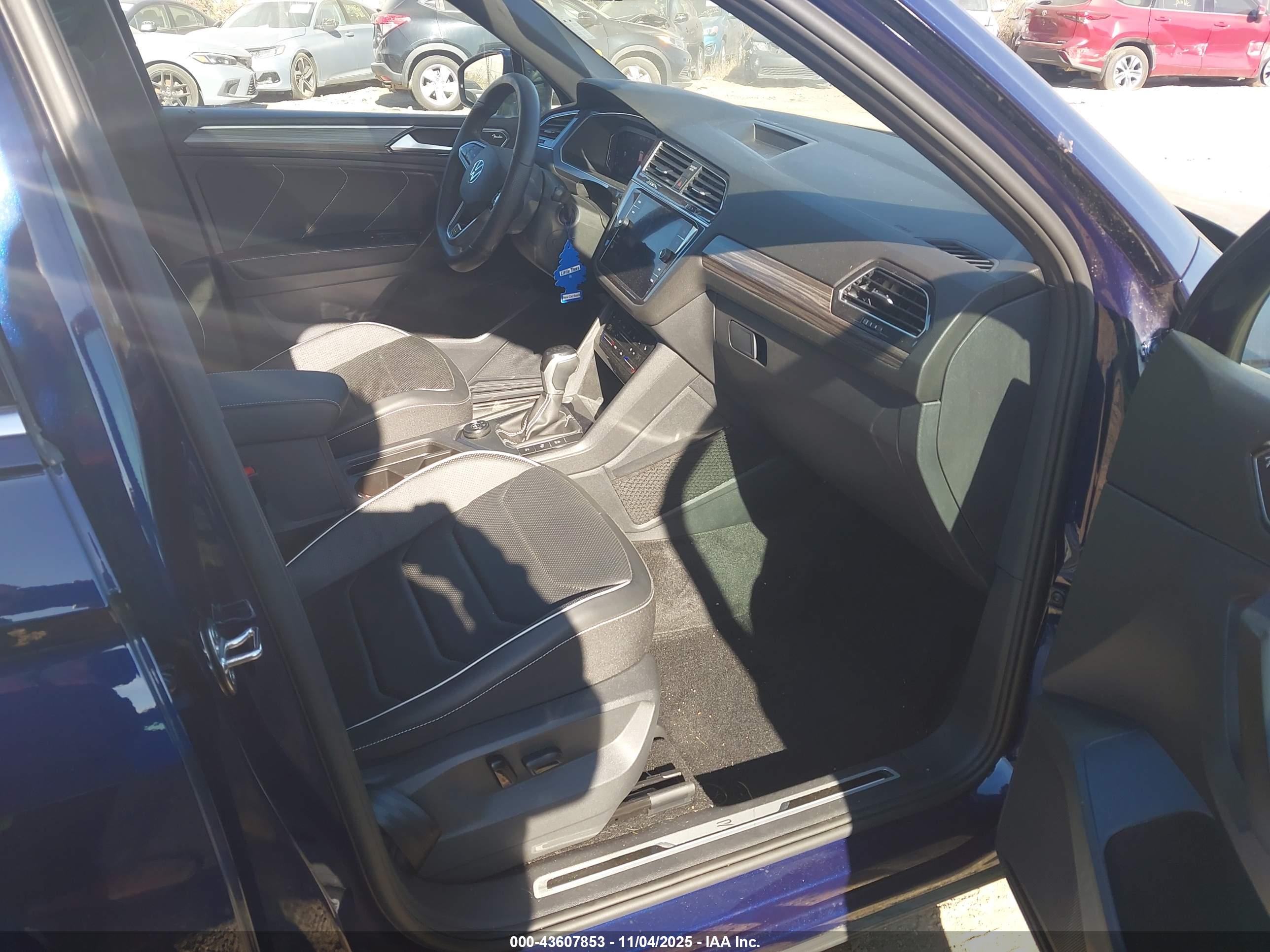 VOLKSWAGEN TIGUAN image 5