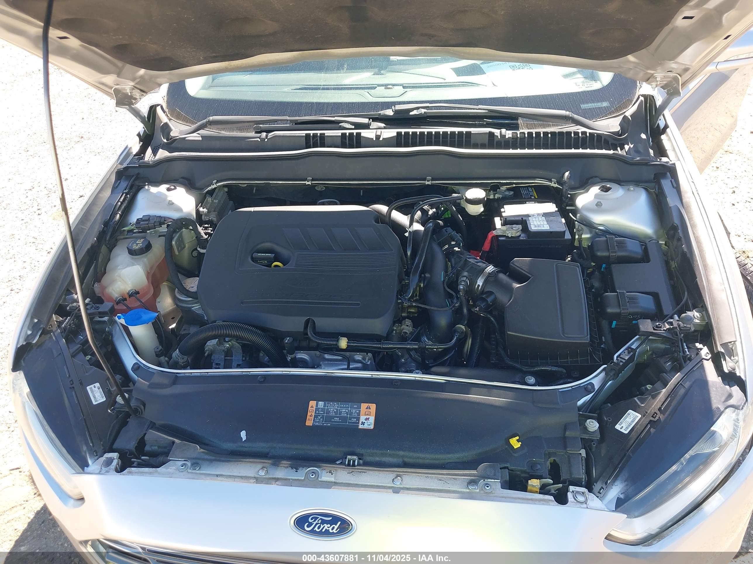 FORD FUSION image 10