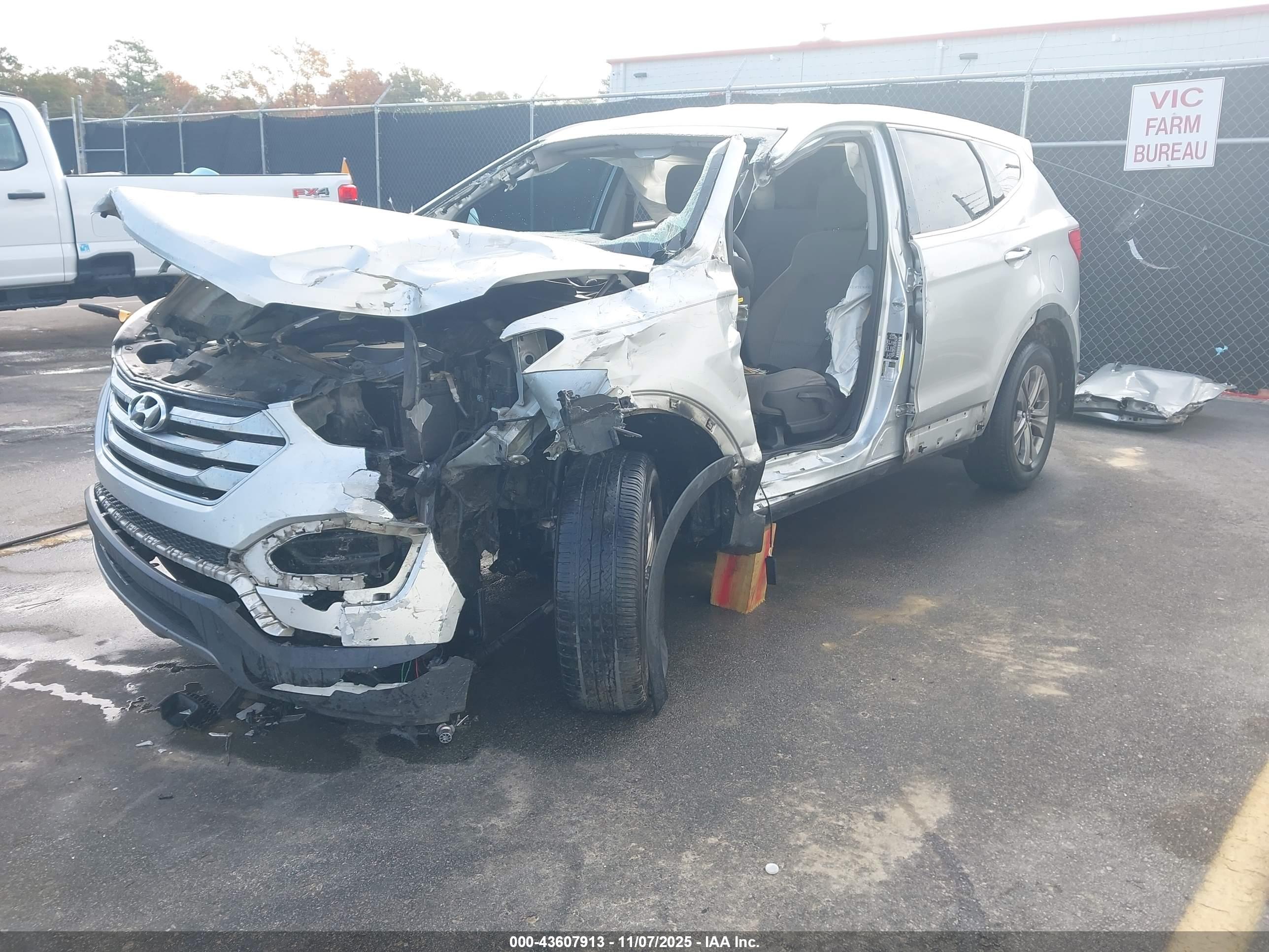HYUNDAI SANTA image 2
