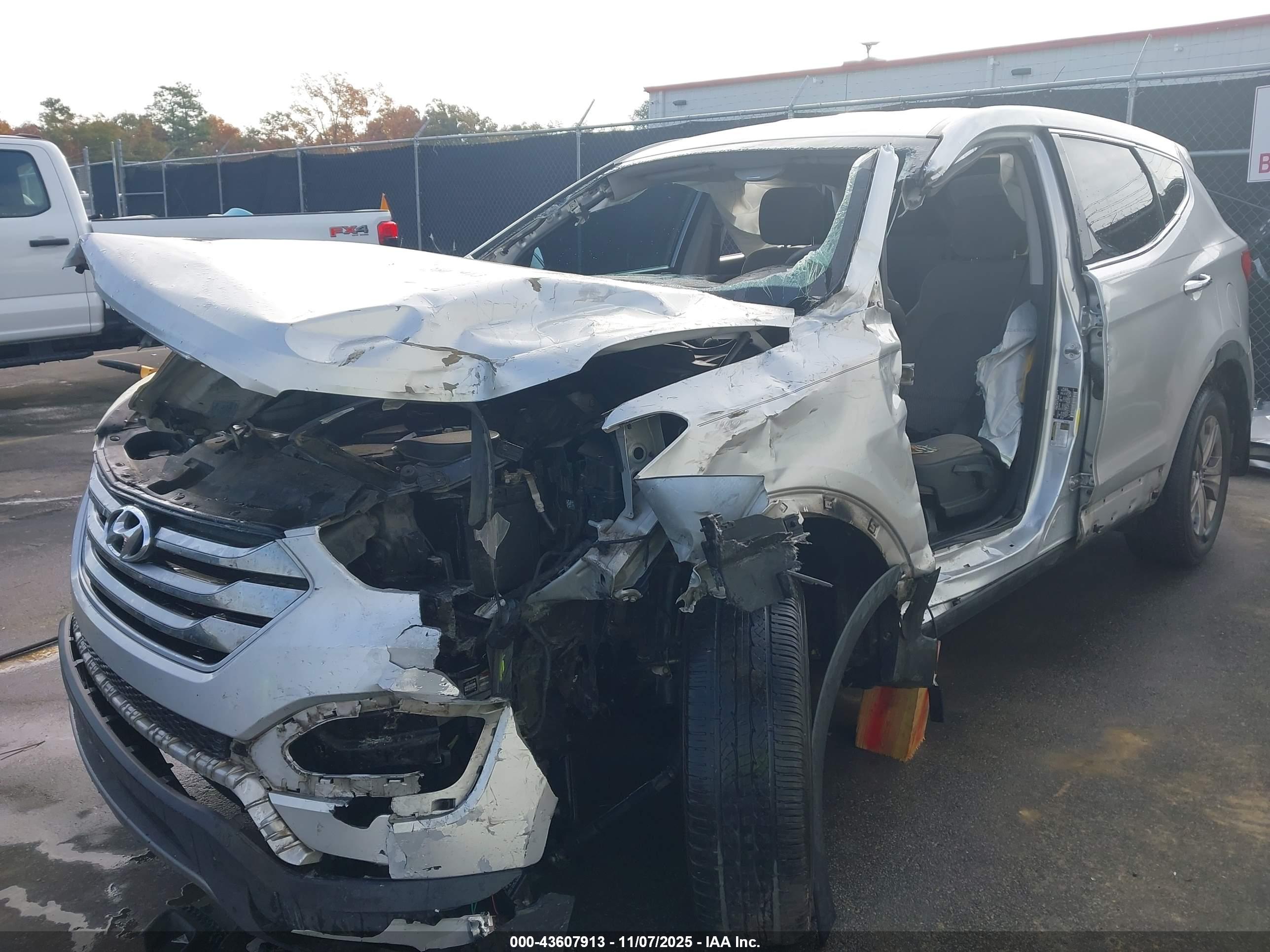 HYUNDAI SANTA image 6