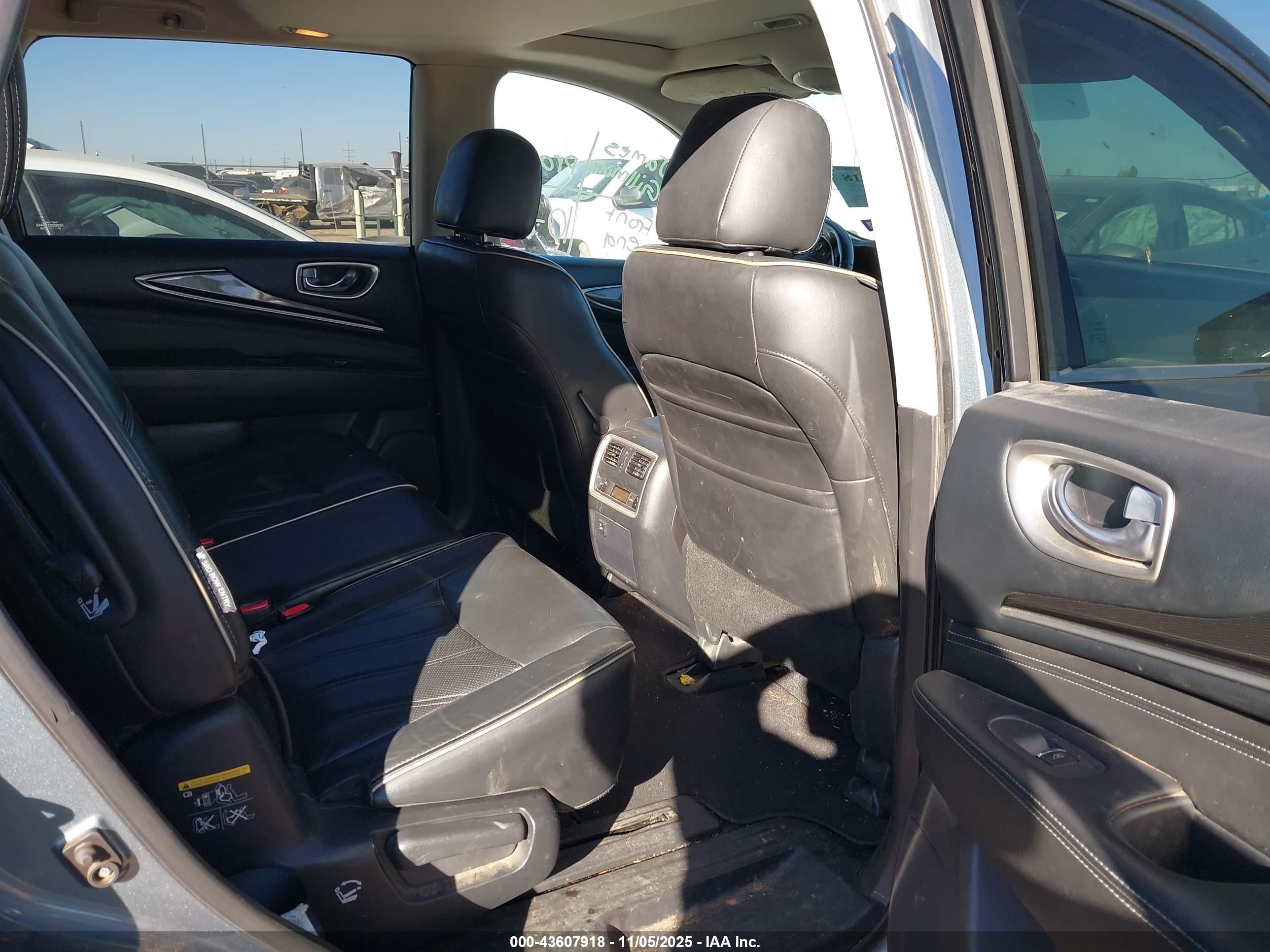 INFINITI QX60 image 8