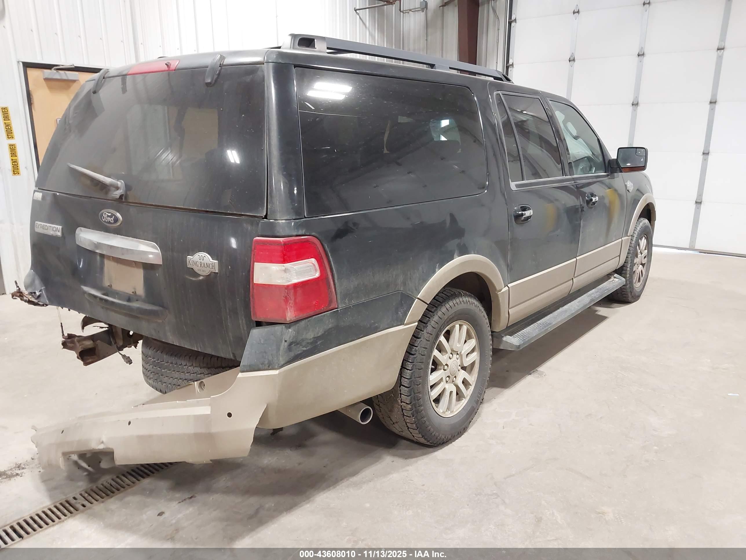 FORD EXPEDITION image 4