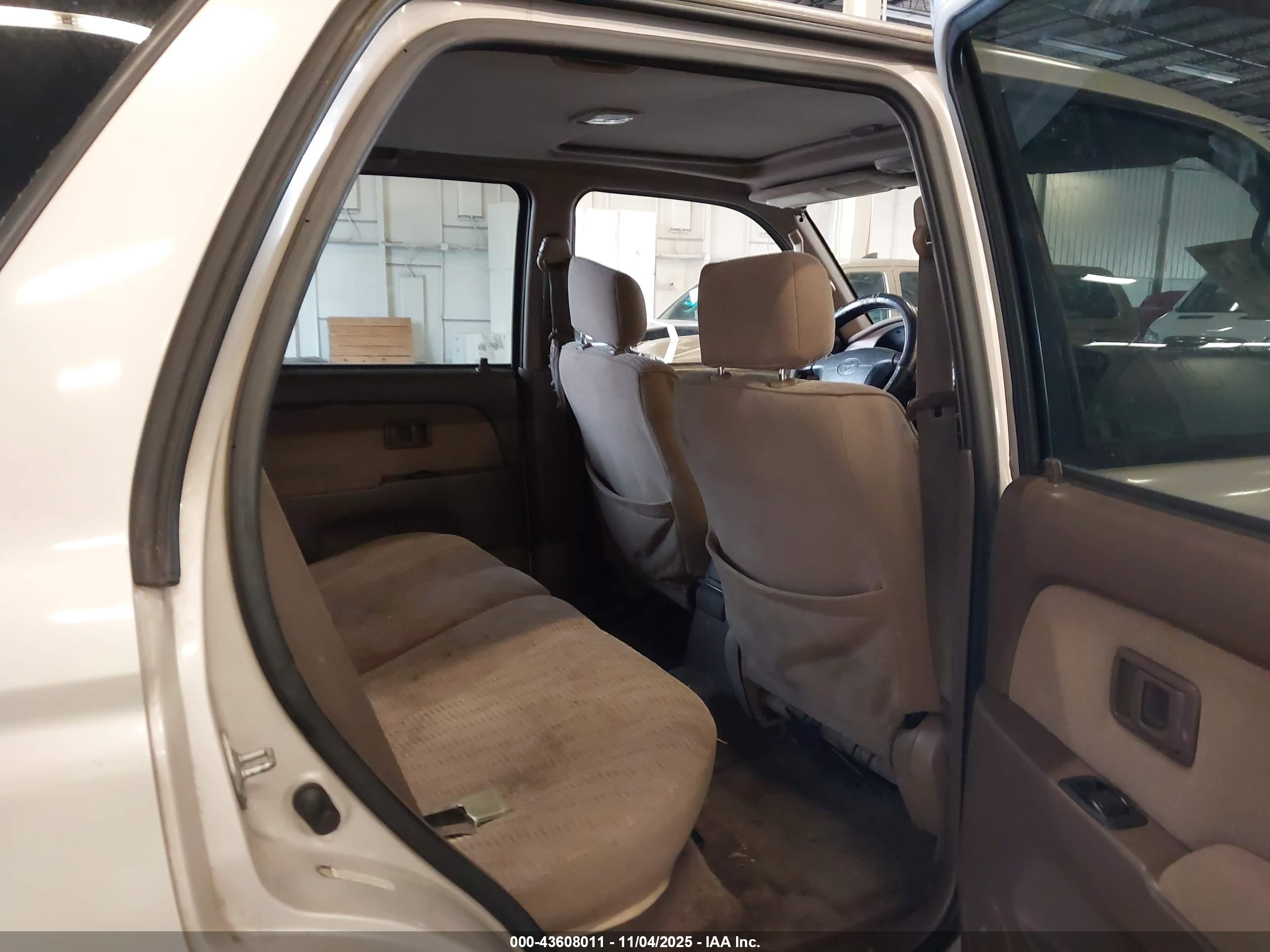 TOYOTA 4RUNNER image 8