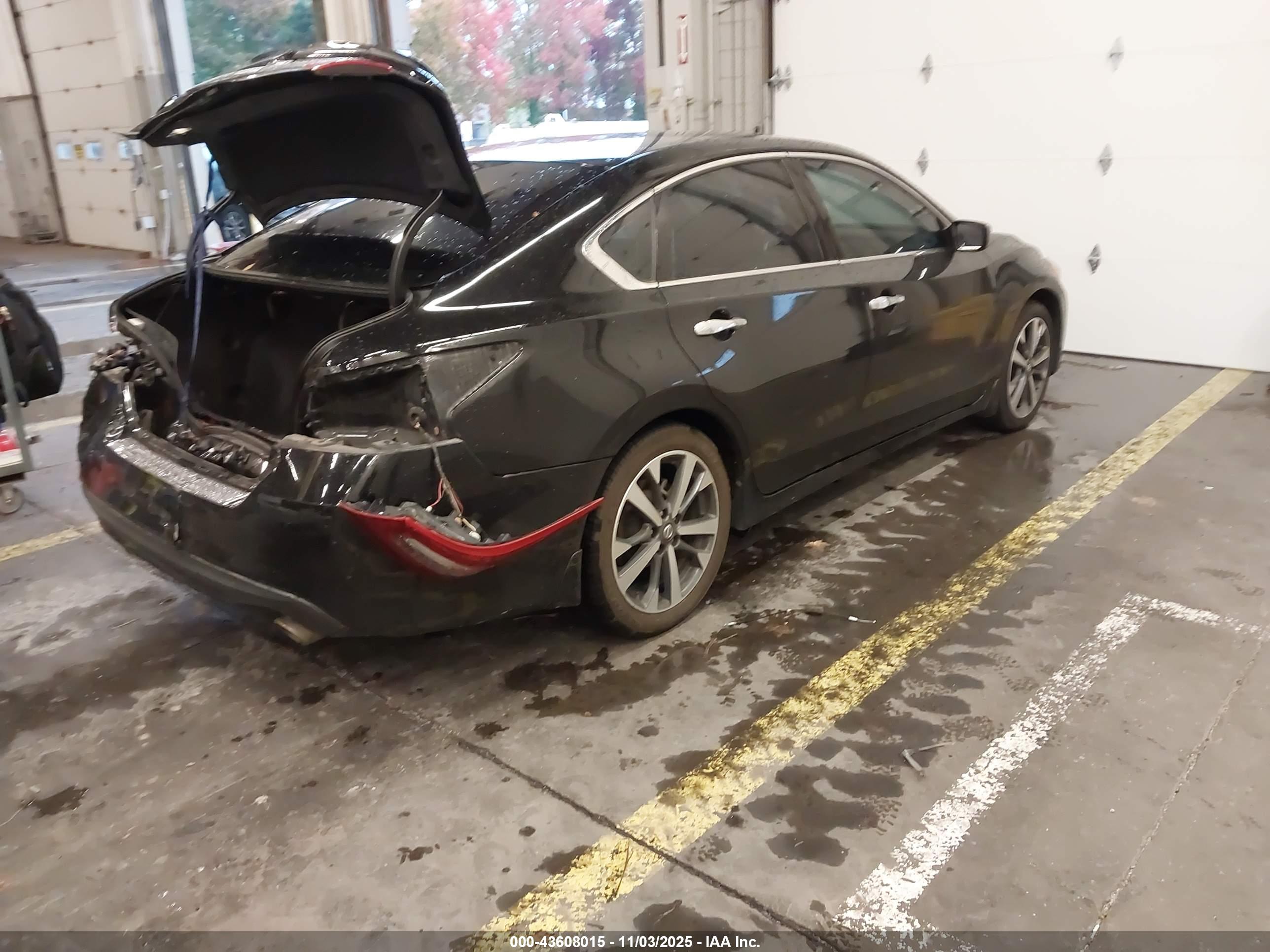 NISSAN ALTIMA image 4