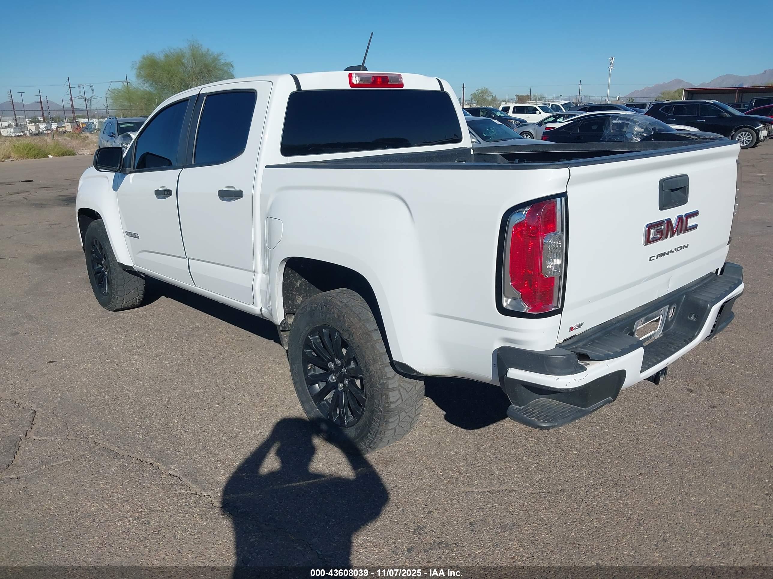 GMC CANYON image 3