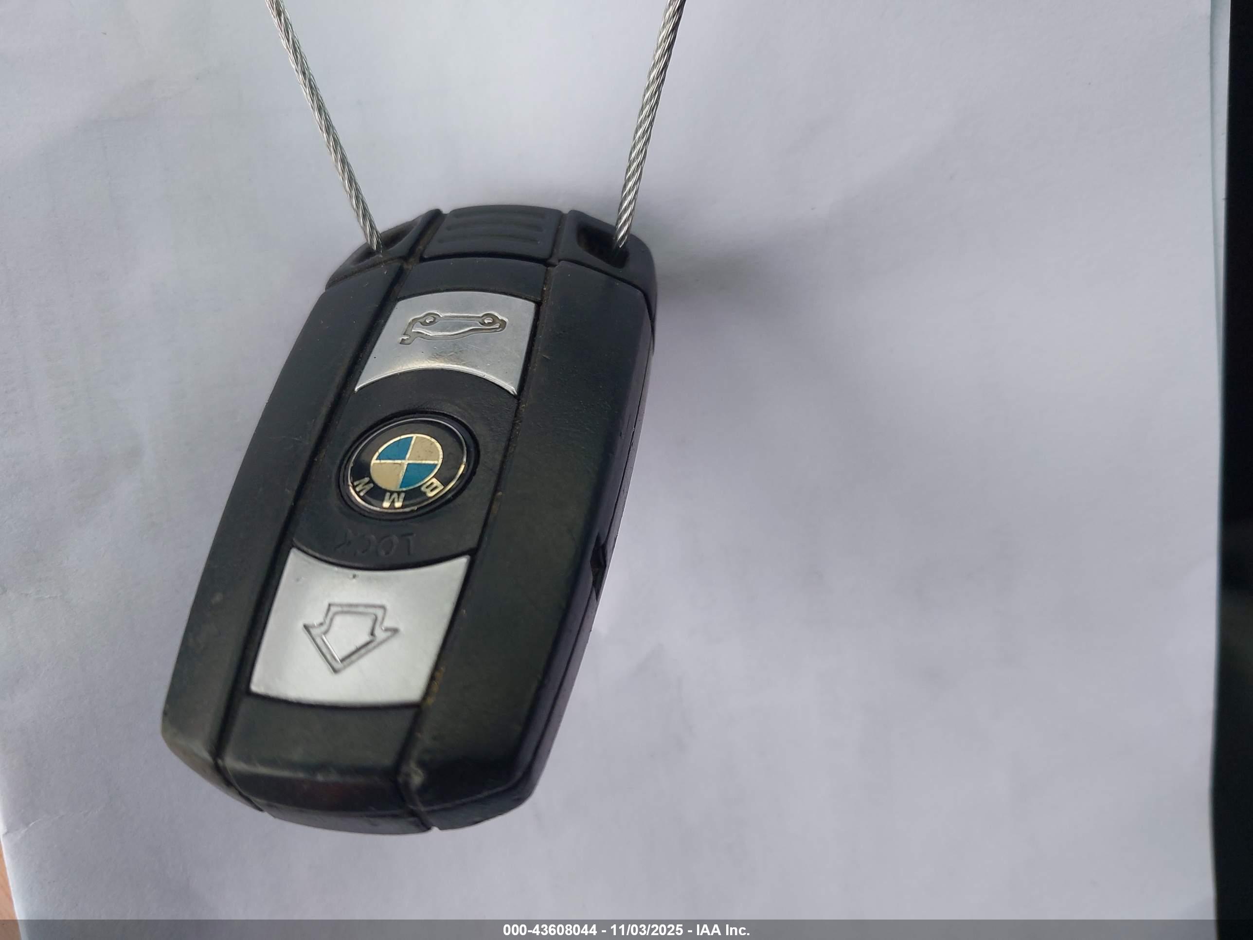 BMW 550I image 11