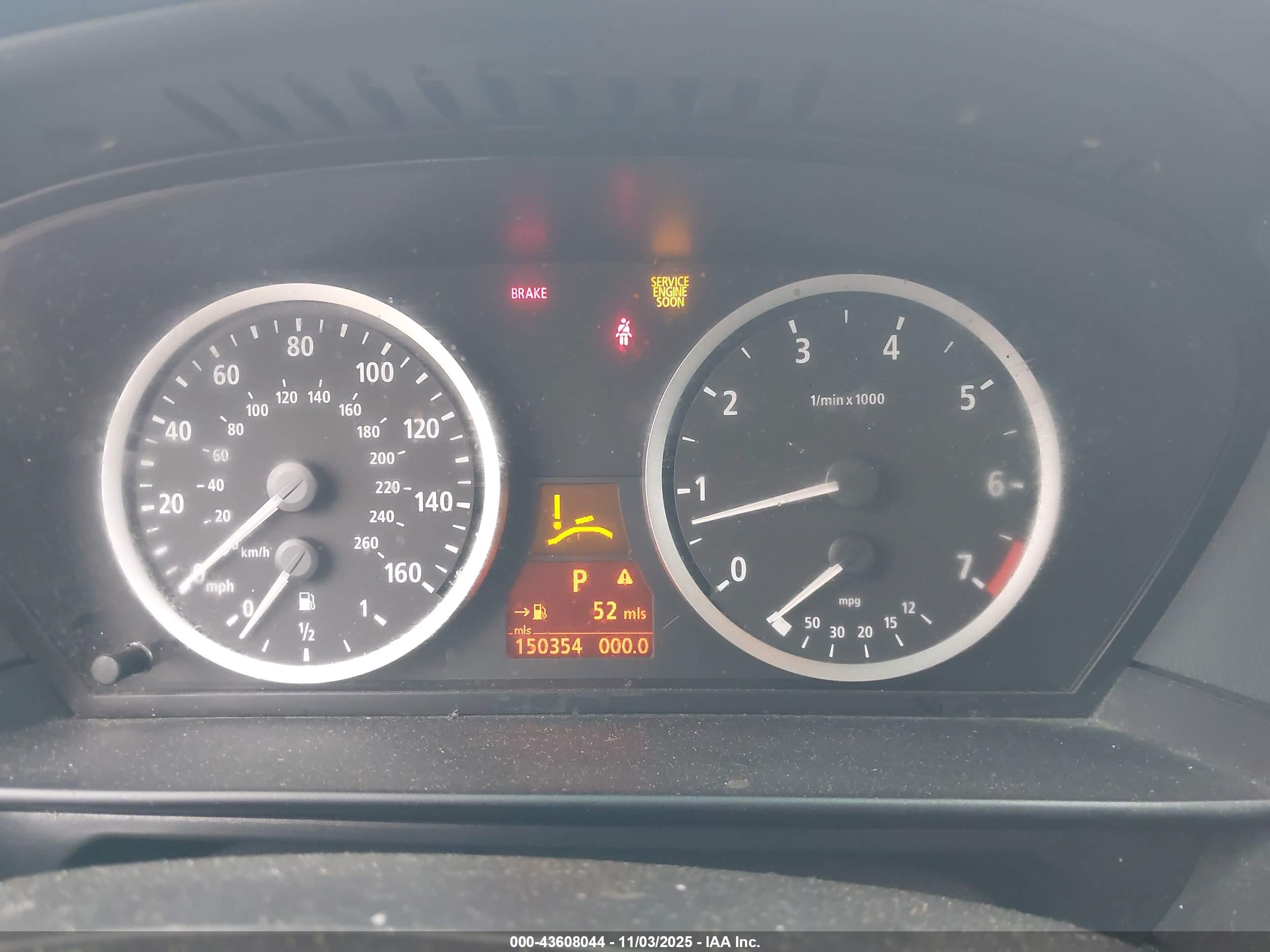 BMW 550I image 7