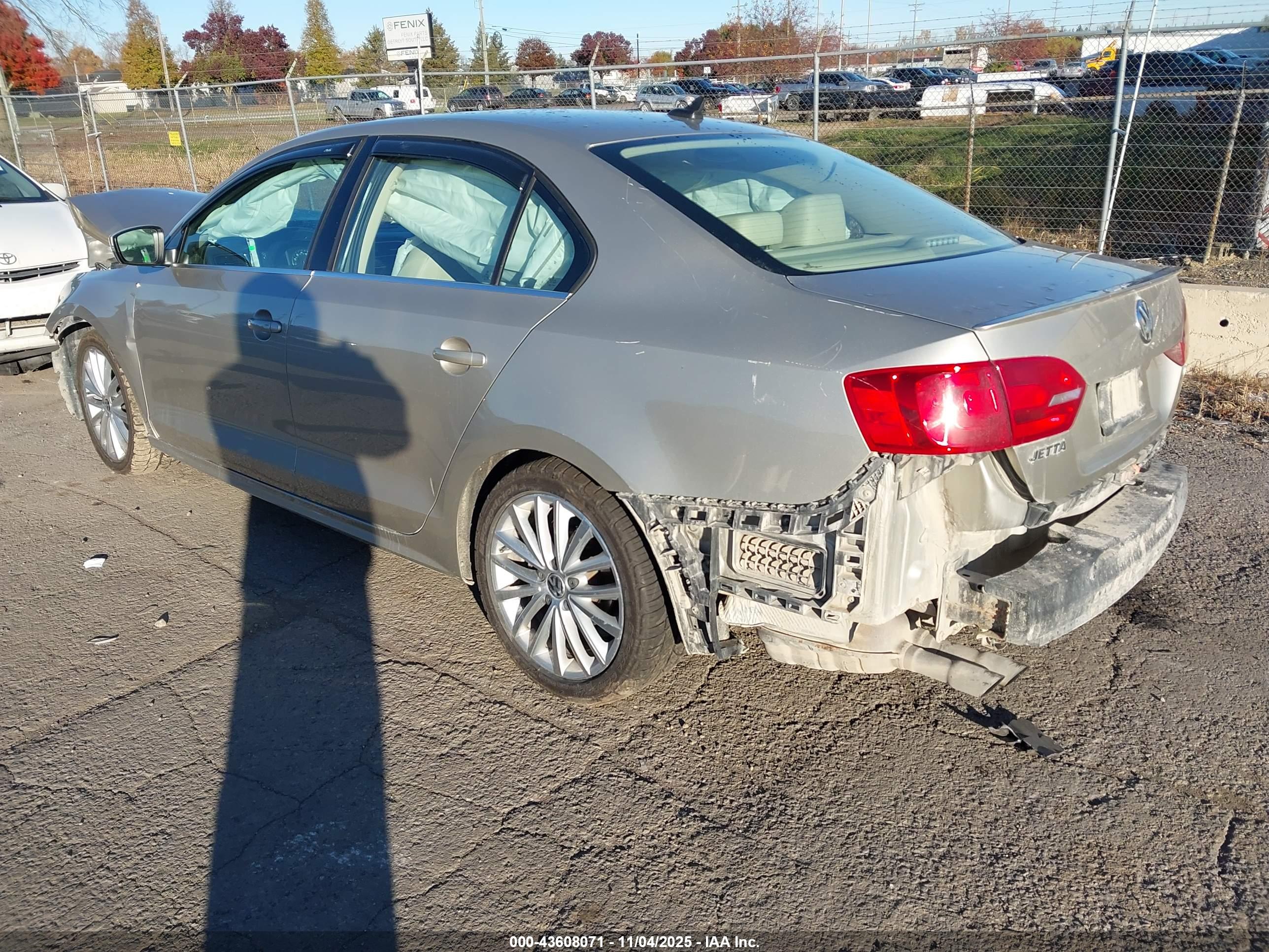 VOLKSWAGEN JETTA image 3