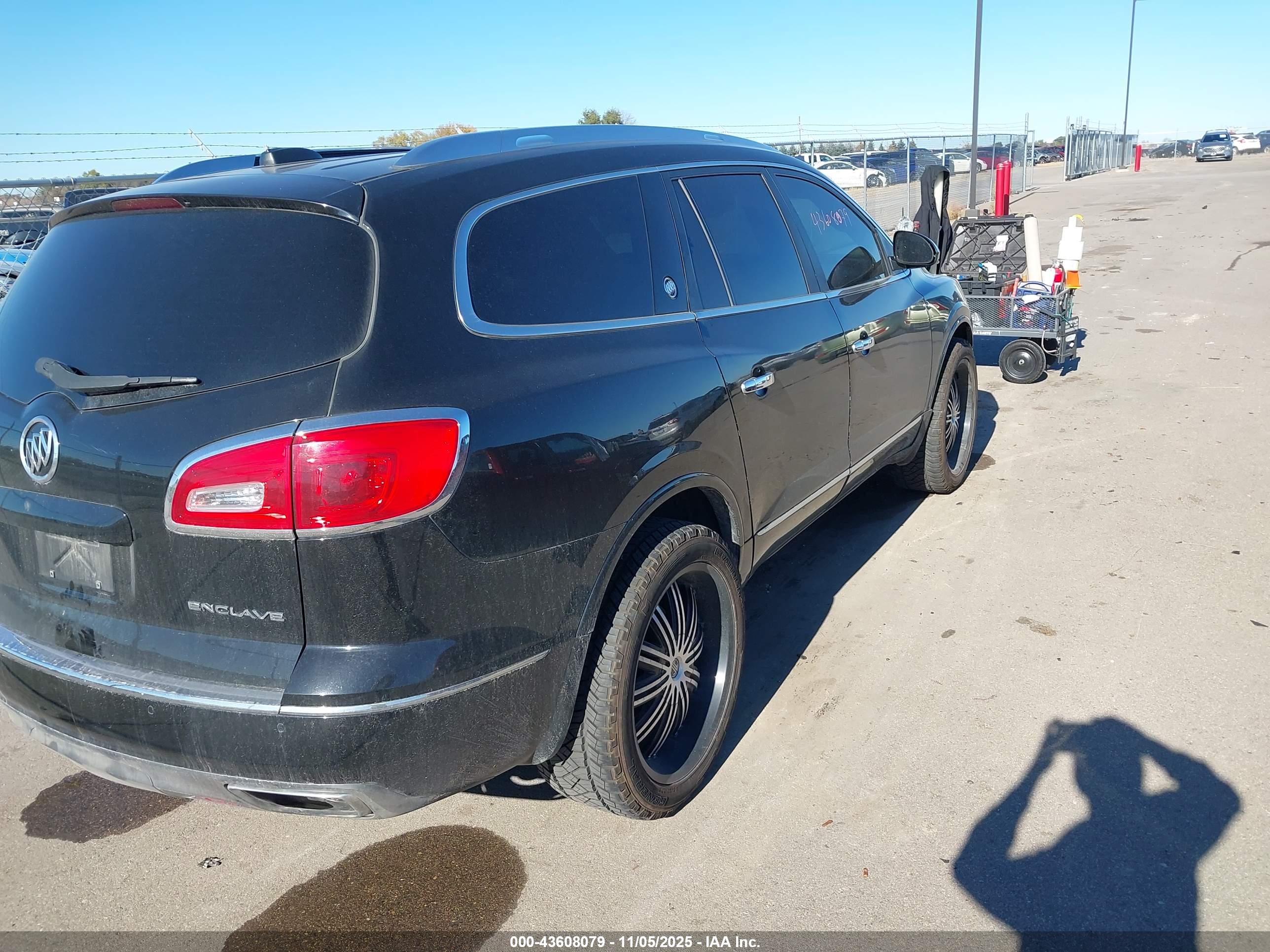 BUICK ENCLAVE image 4