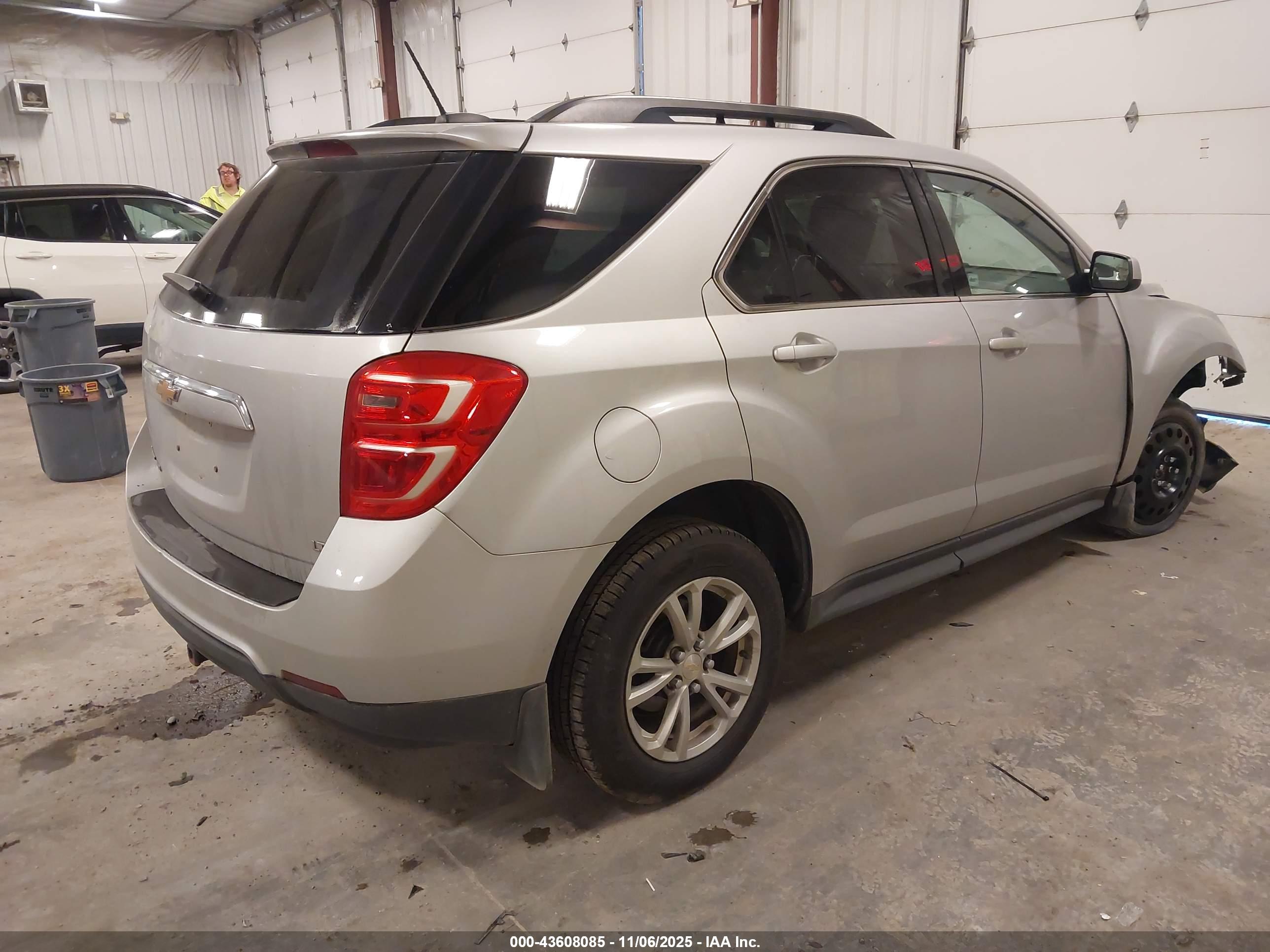 CHEVROLET EQUINOX image 4