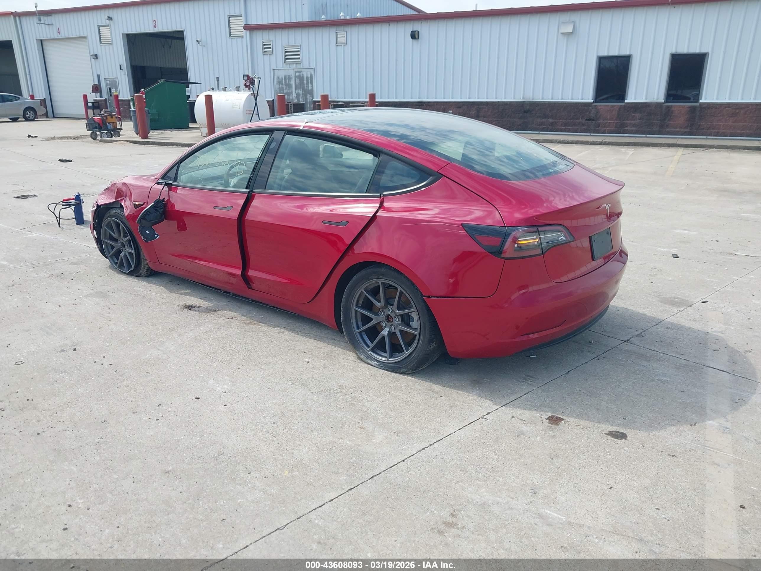 TESLA MODEL image 3