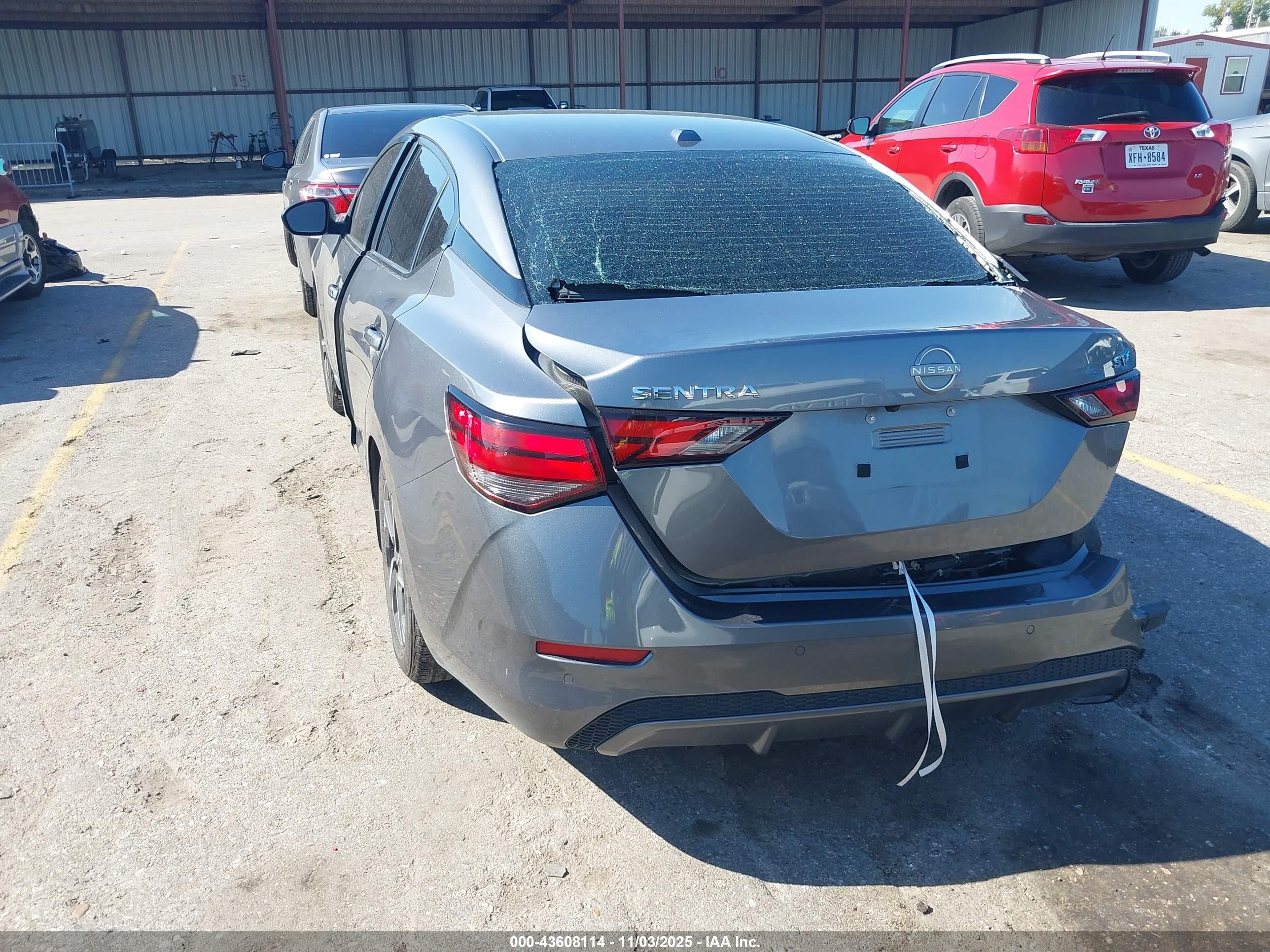 NISSAN SENTRA image 3