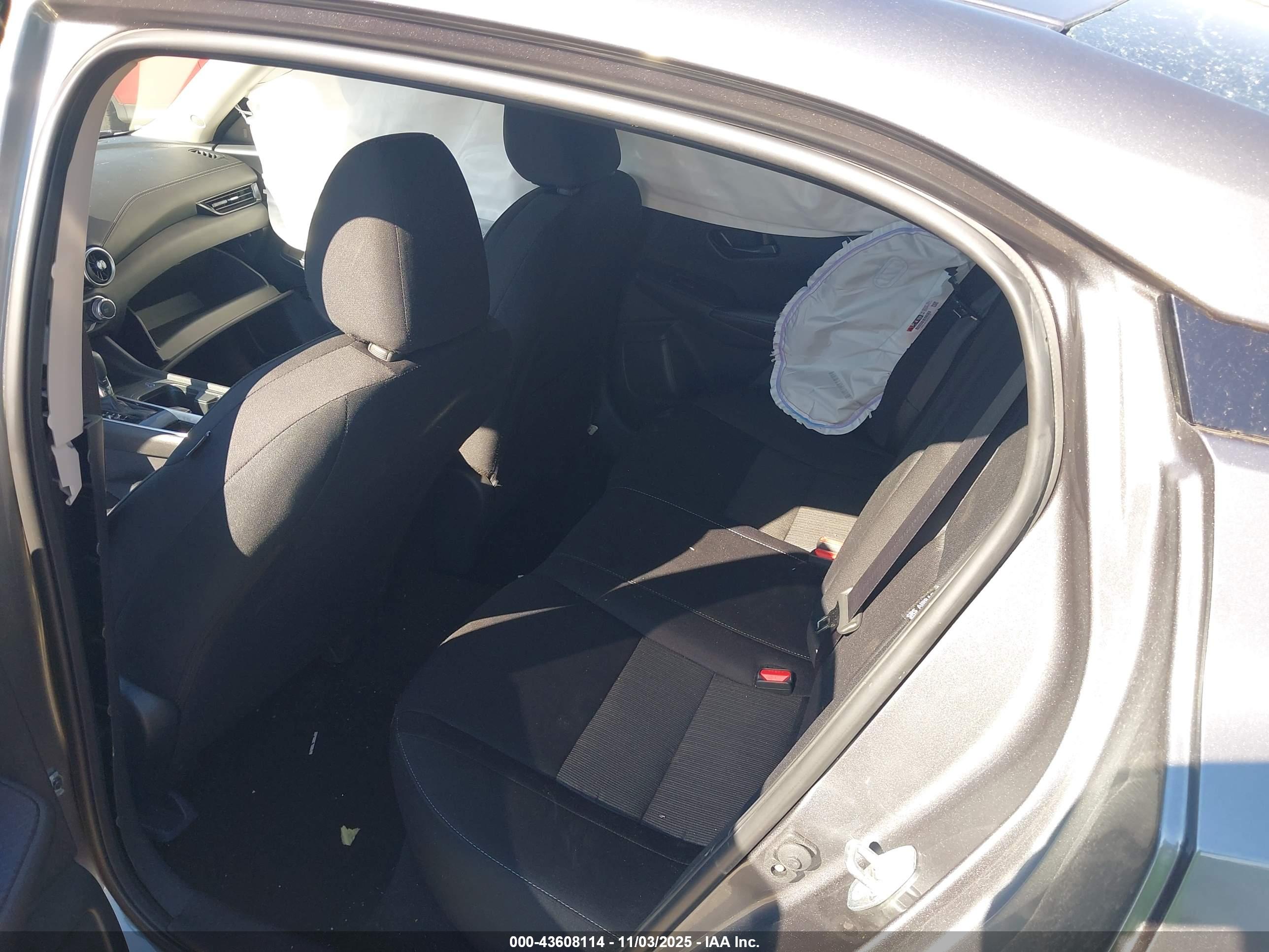 NISSAN SENTRA image 8