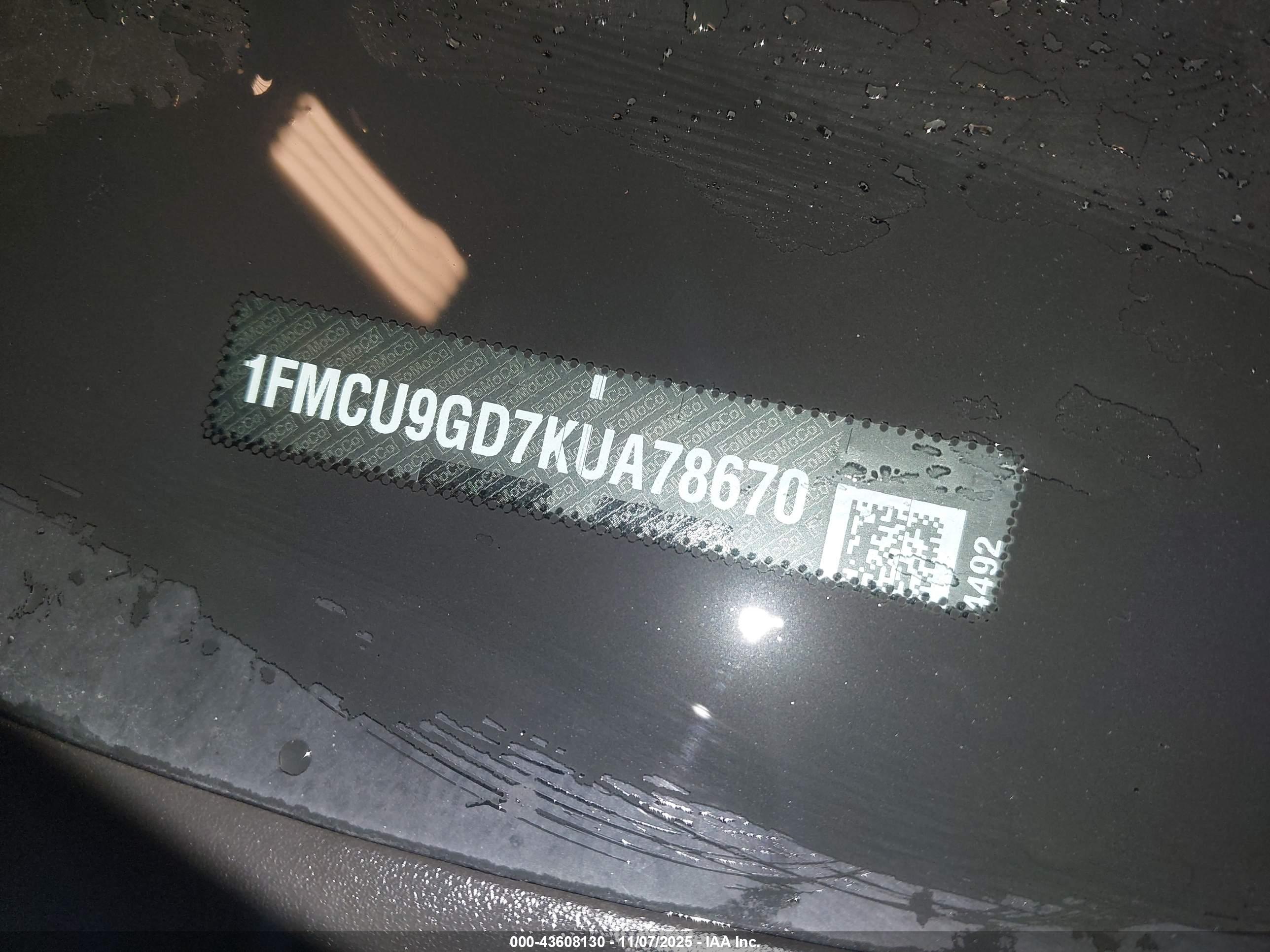FORD ESCAPE image 9