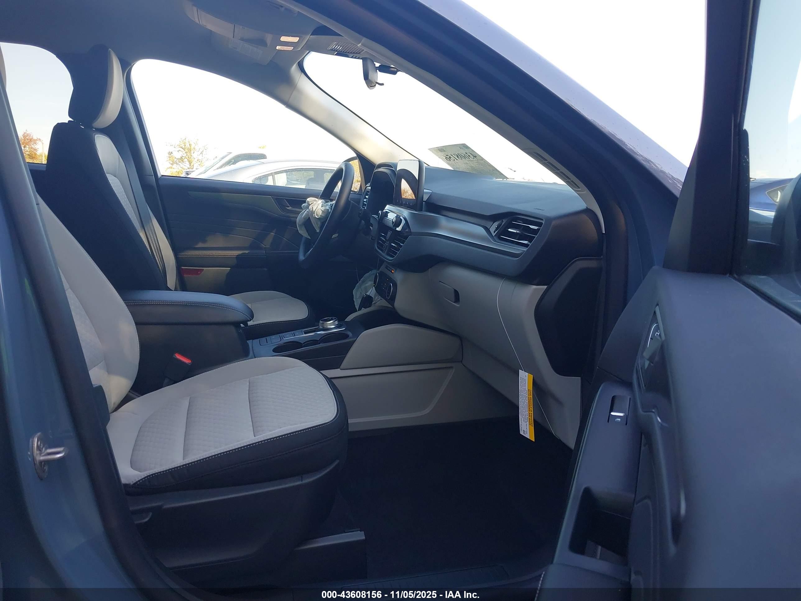 FORD ESCAPE image 5