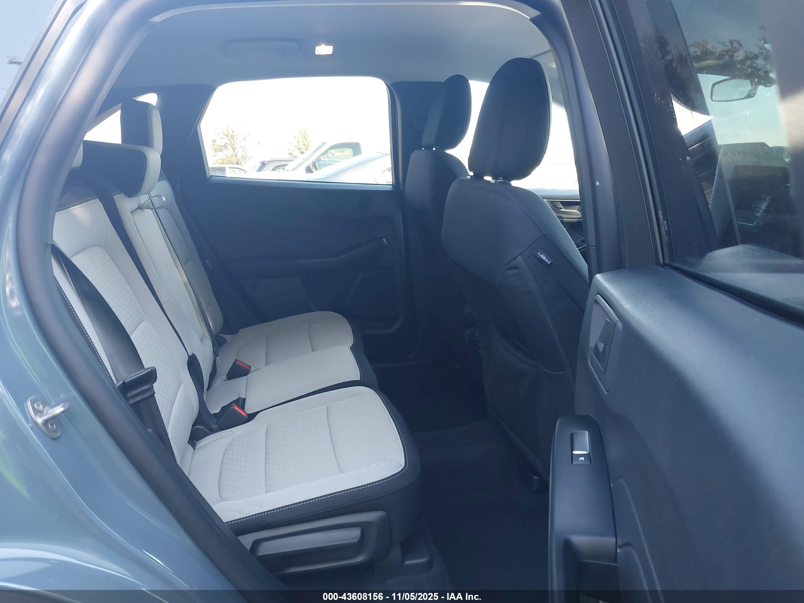 FORD ESCAPE image 8
