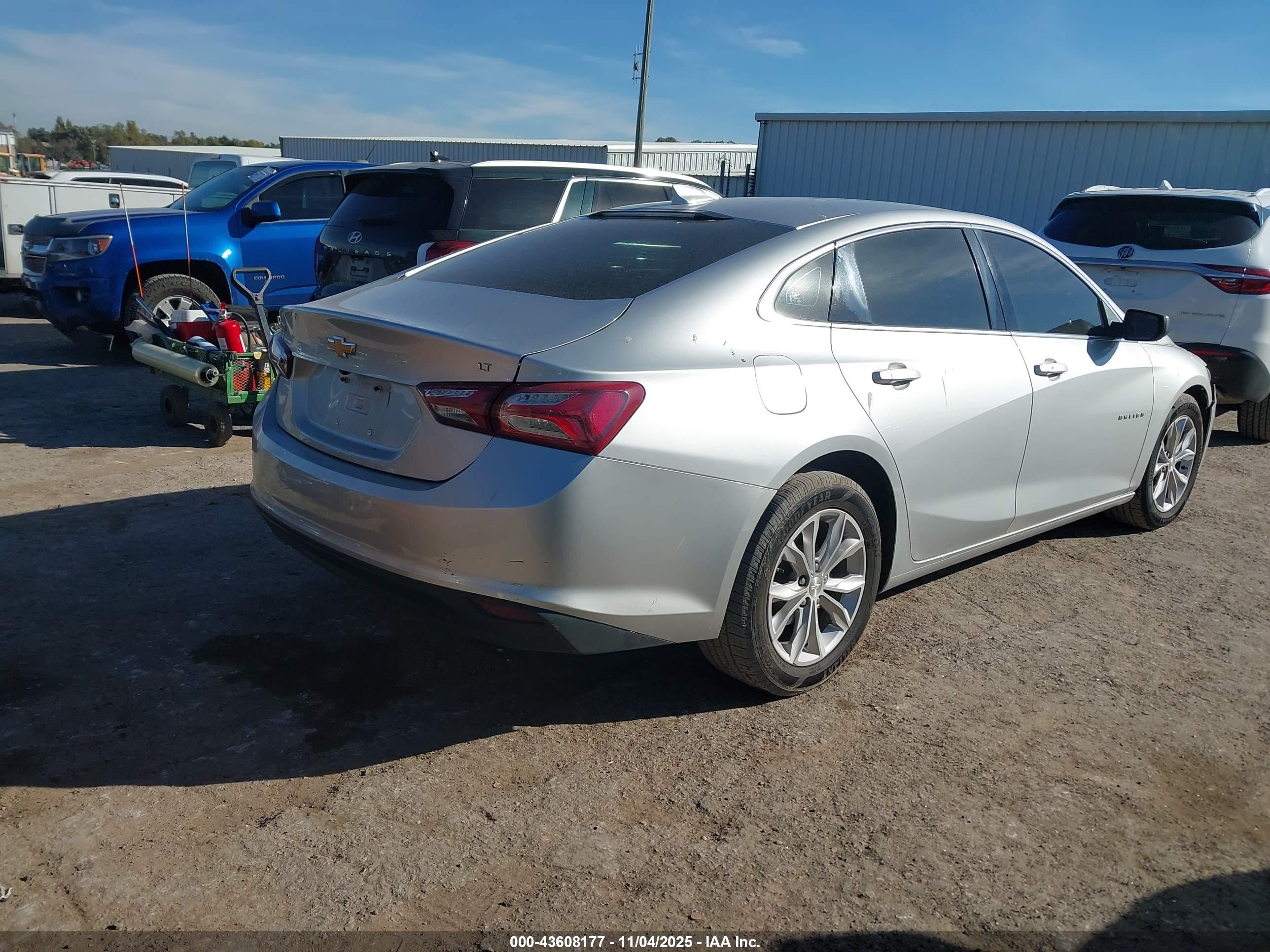 CHEVROLET MALIBU image 4