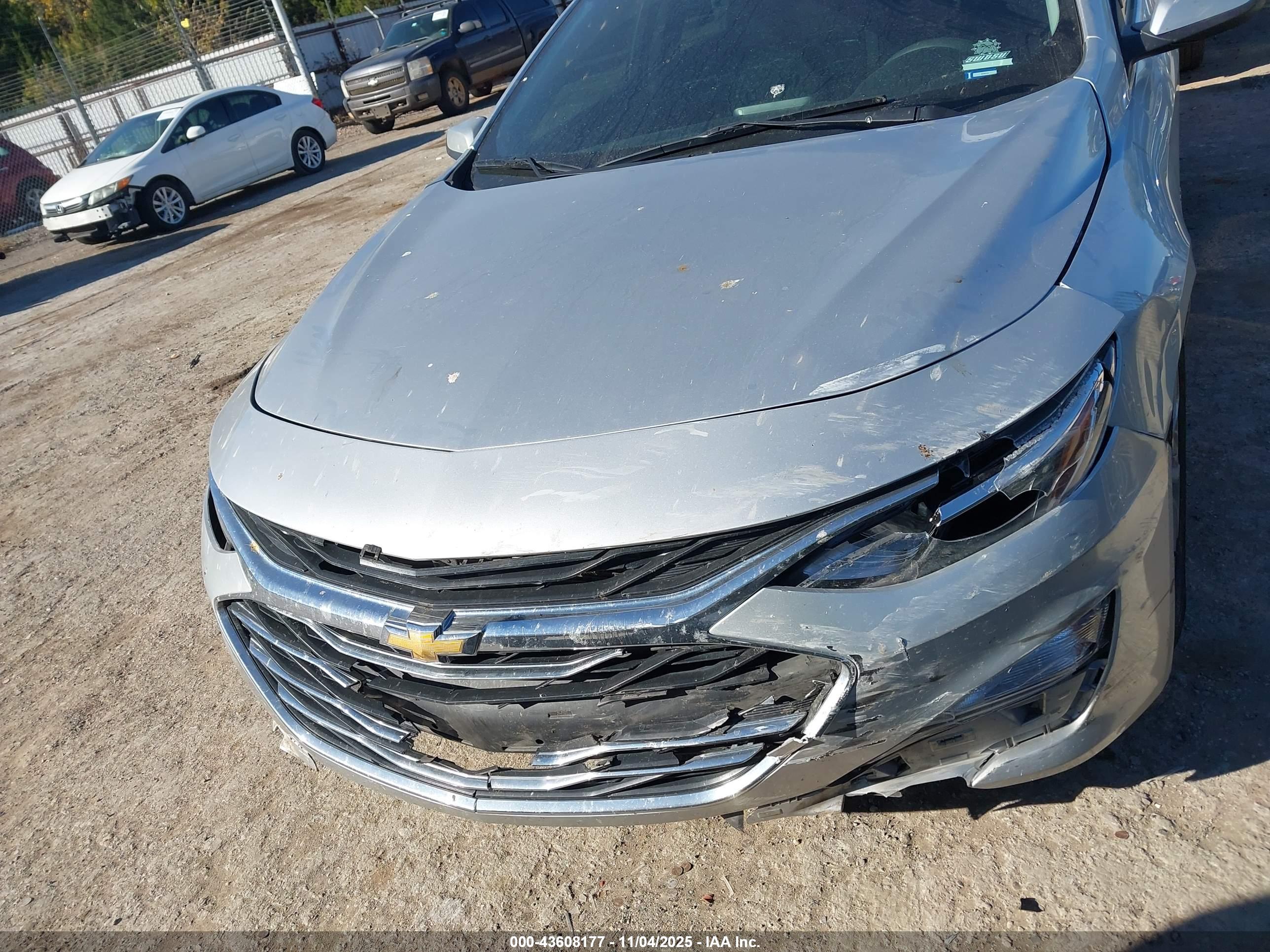 CHEVROLET MALIBU image 6