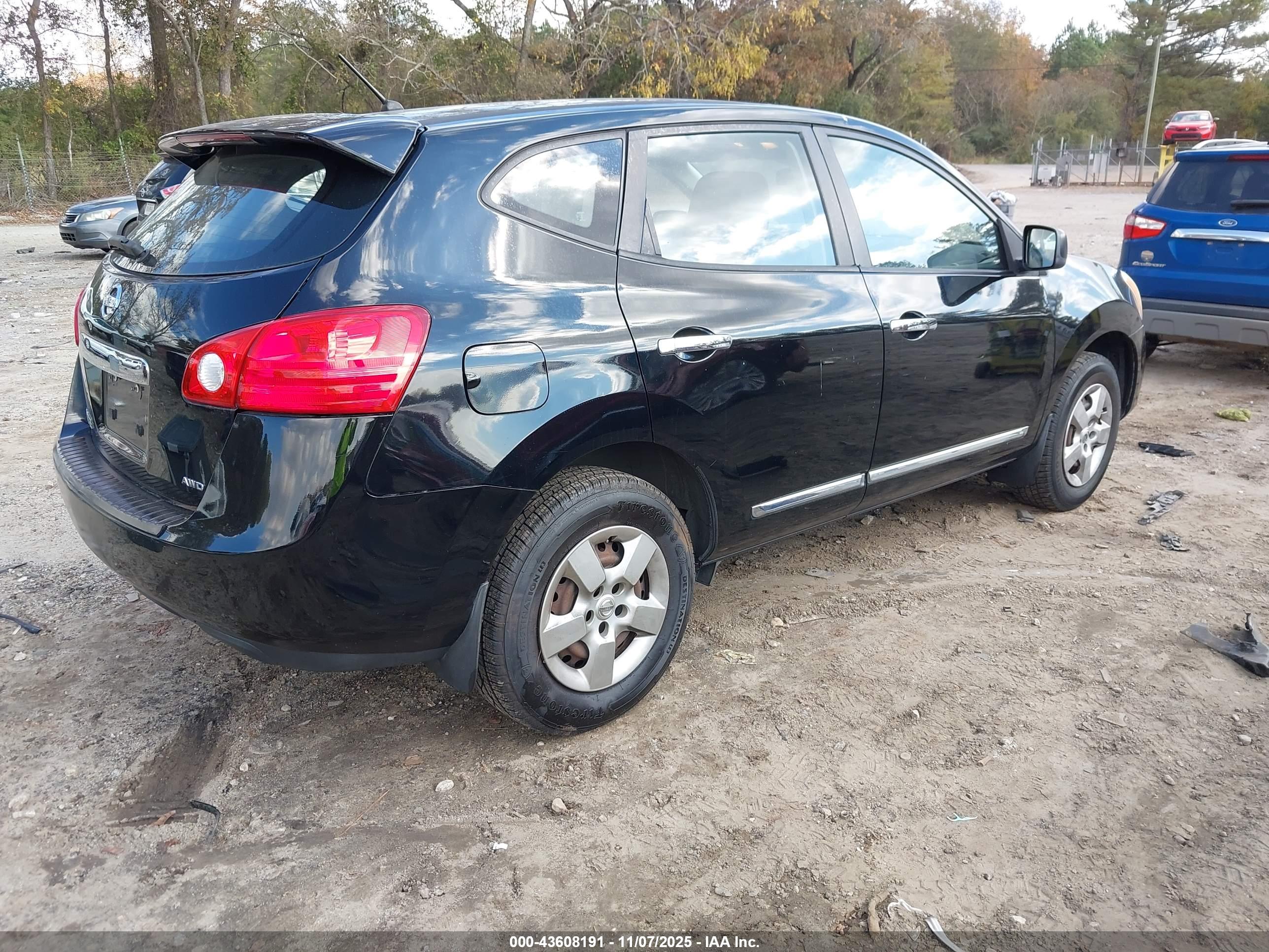 NISSAN ROGUE image 4
