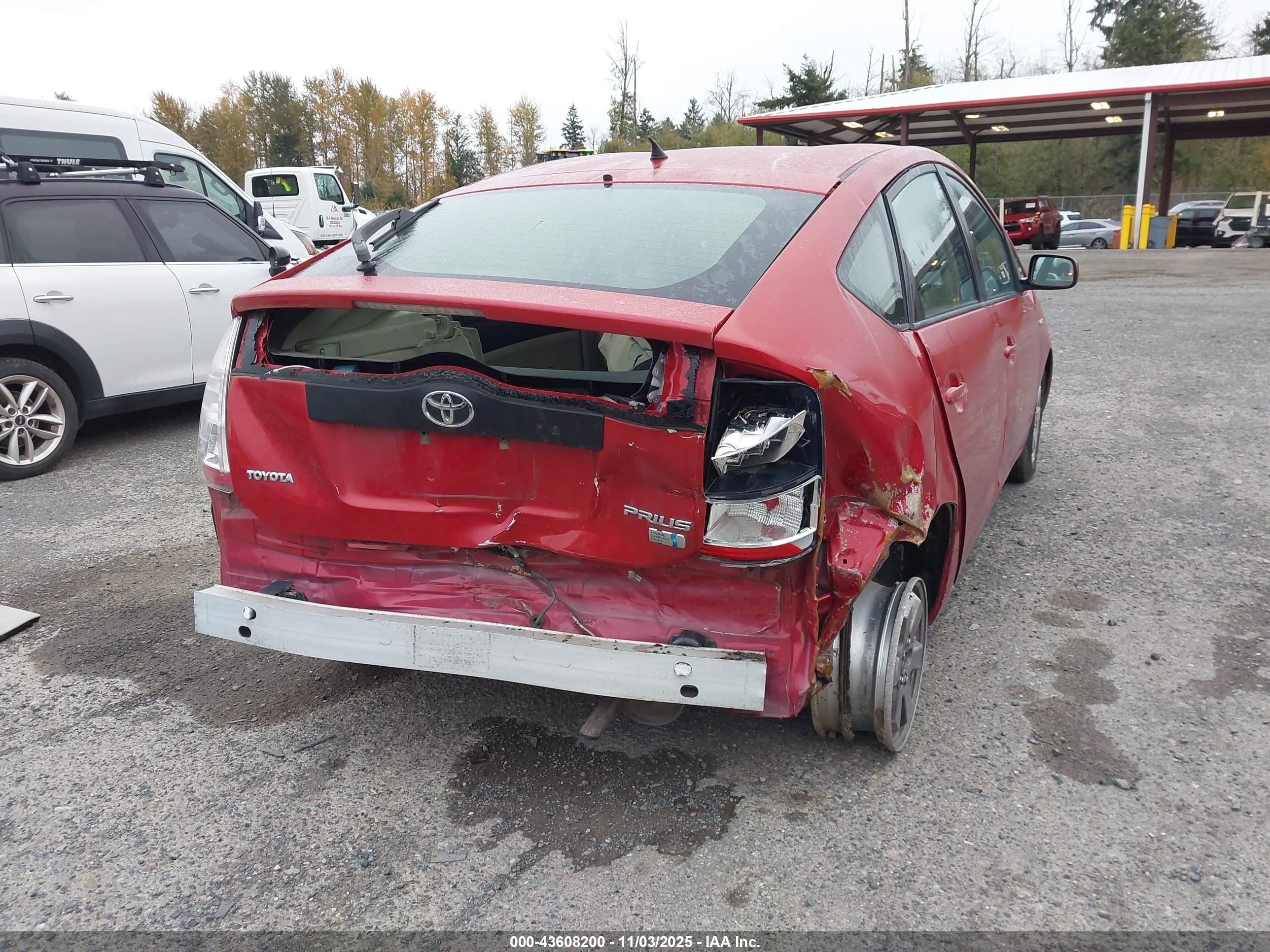 TOYOTA PRIUS image 6