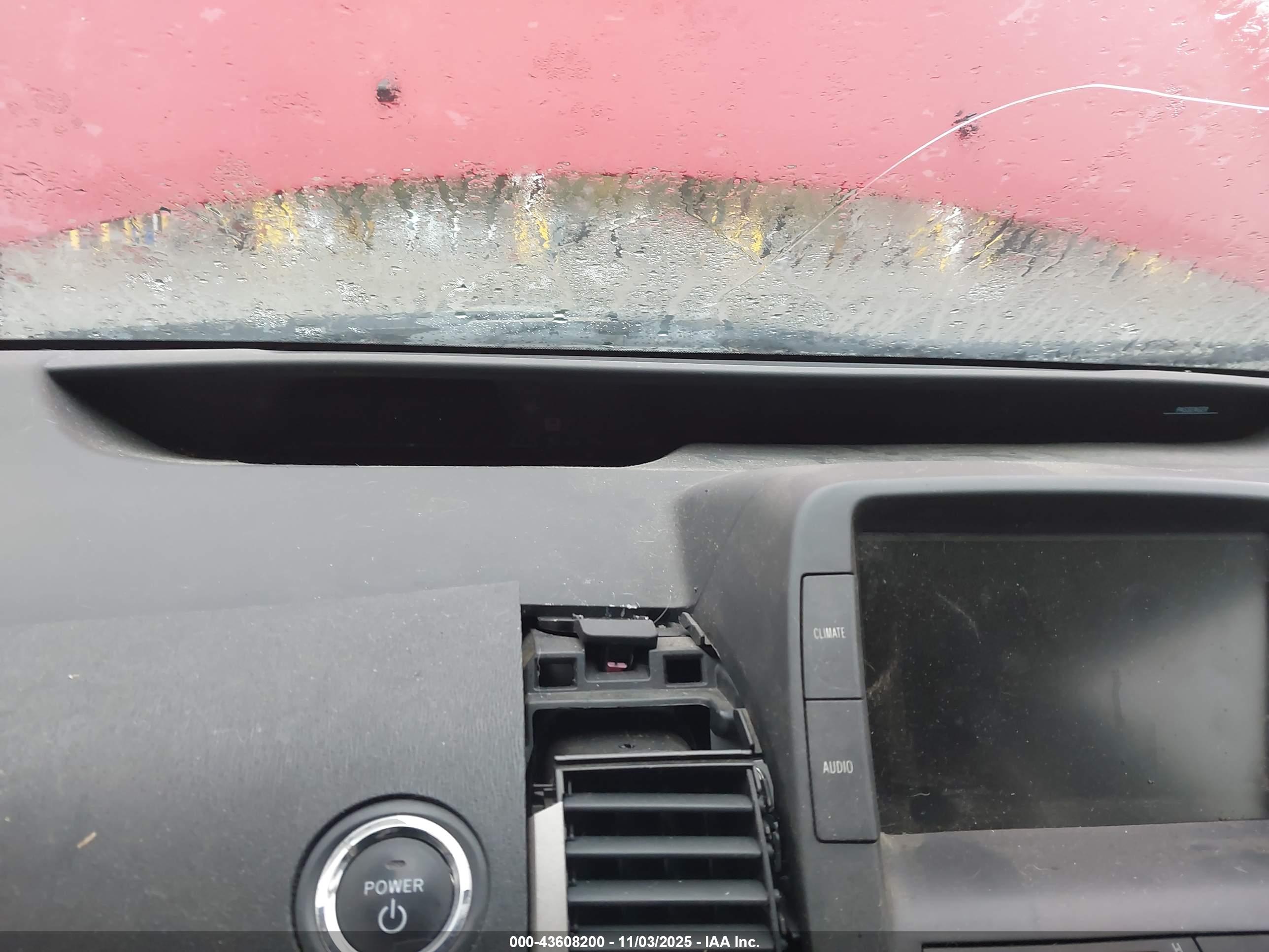 TOYOTA PRIUS image 7